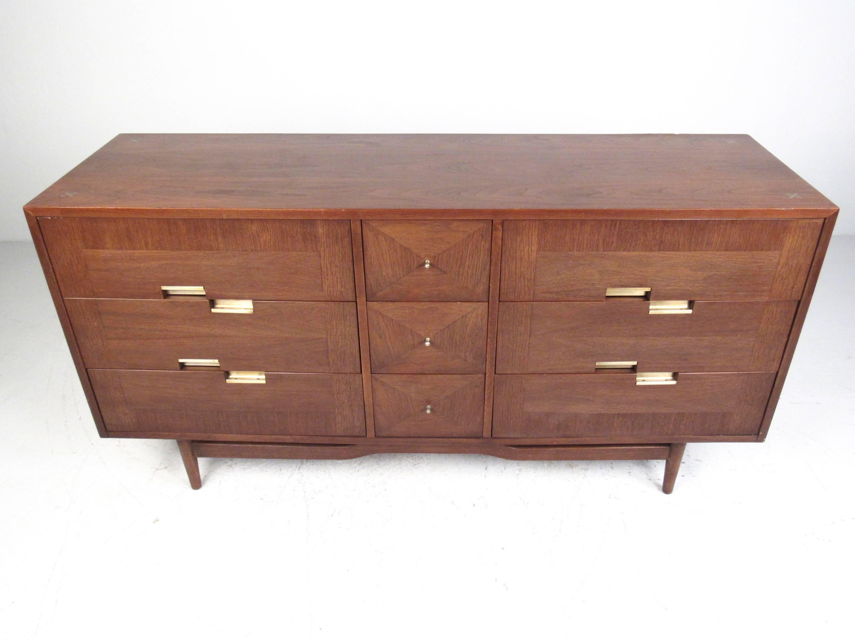 american of.martinsville consensus nine drawer dresser