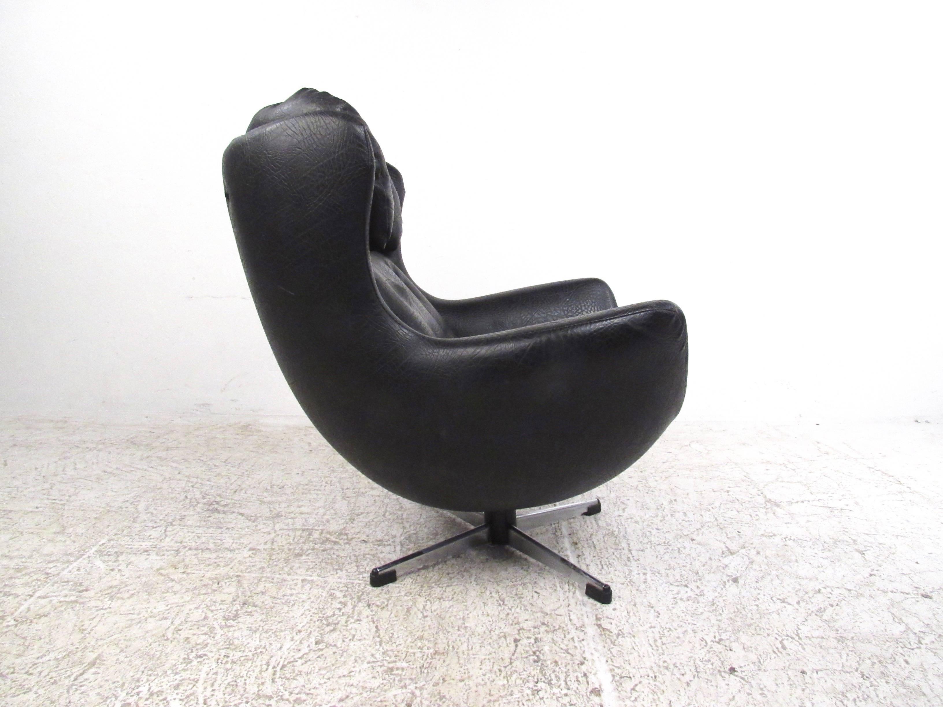Mid-Century Modern Vintage Modern Swivel Child's Lounge Chair in the Style of Arne Jacobsen