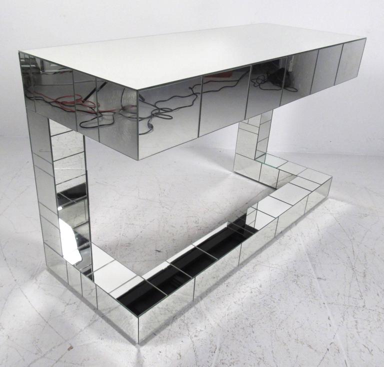 Modern Mirrored Console Table For Sale at 1stDibs