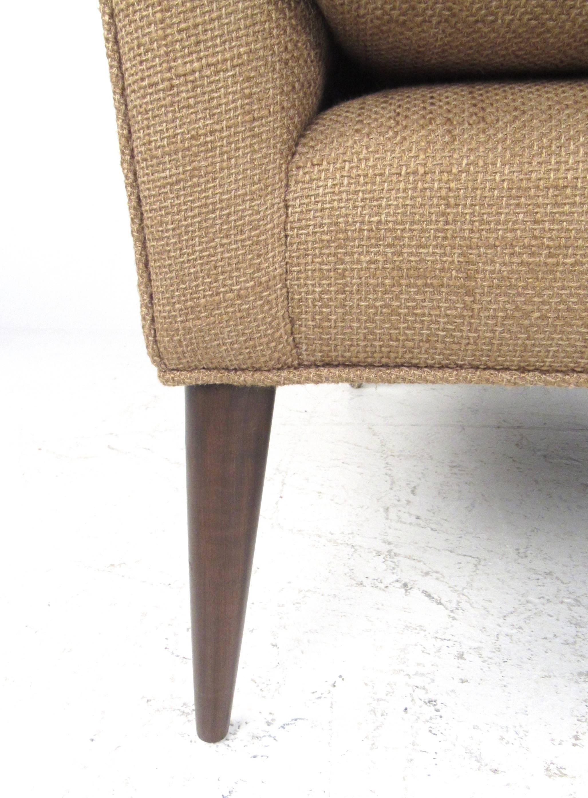 20th Century Vintage Tweed Mid-Century Wingback Lounge Chair For Sale