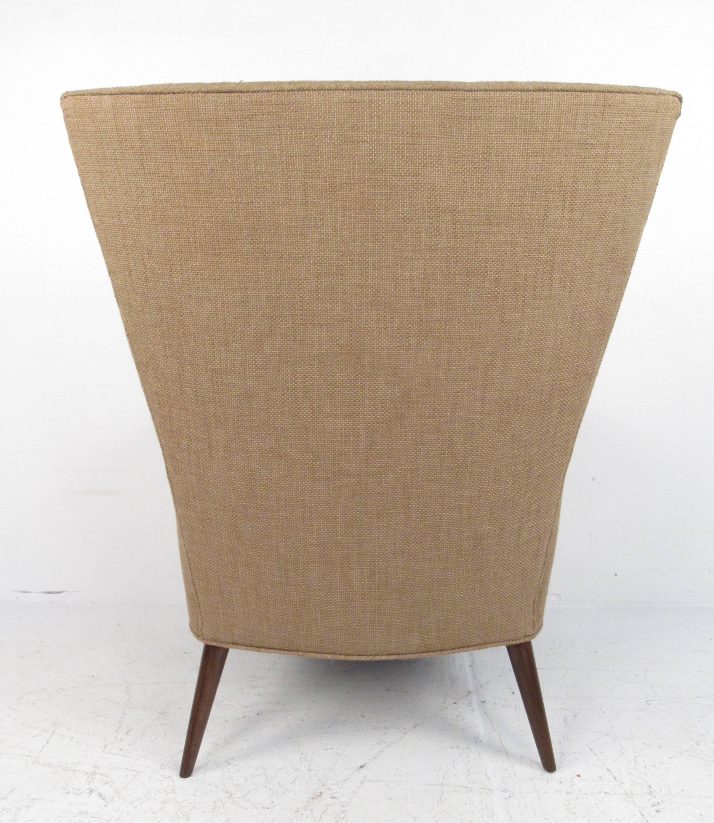 American Vintage Tweed Mid-Century Wingback Lounge Chair For Sale