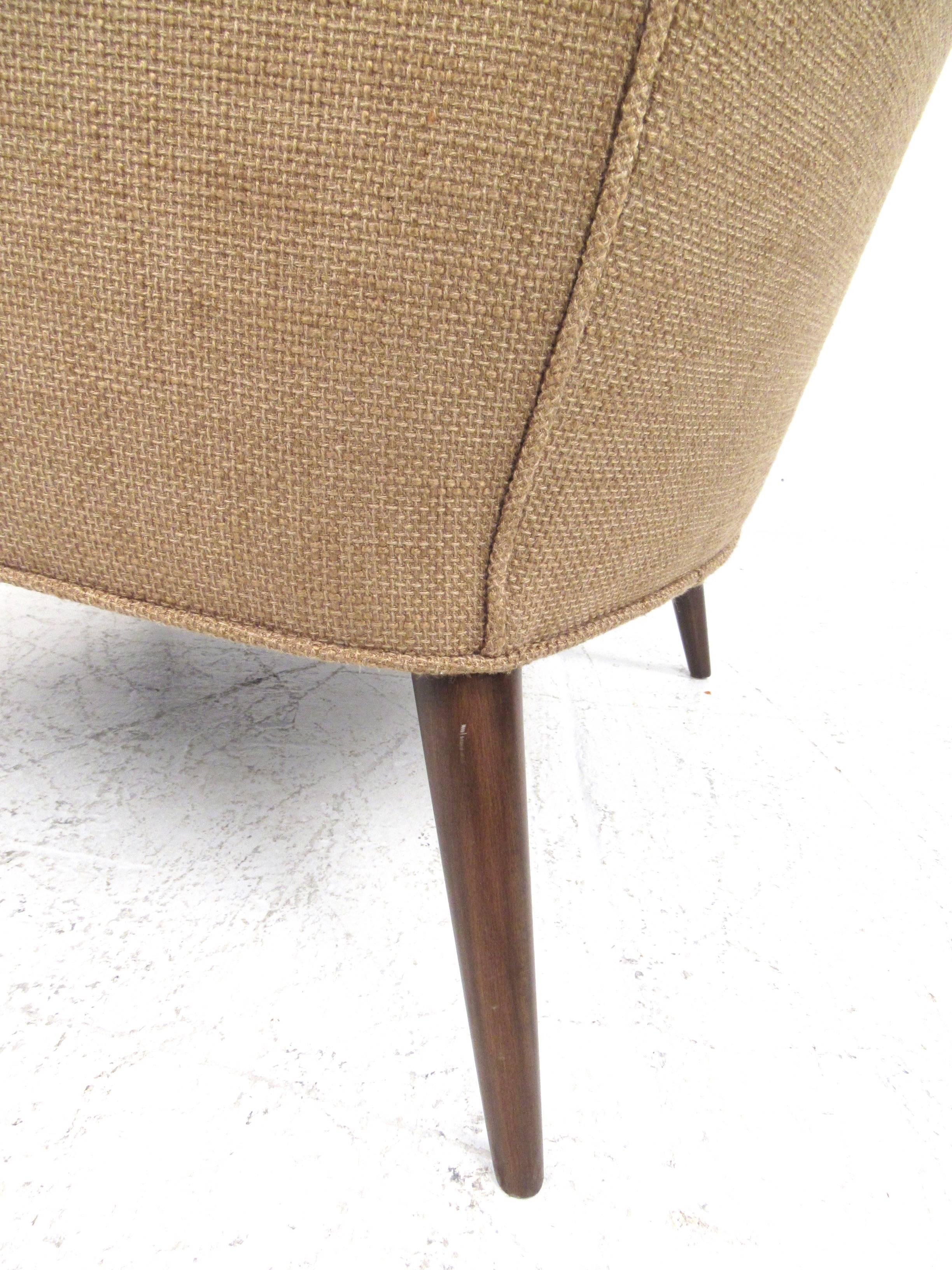 Upholstery Vintage Tweed Mid-Century Wingback Lounge Chair For Sale