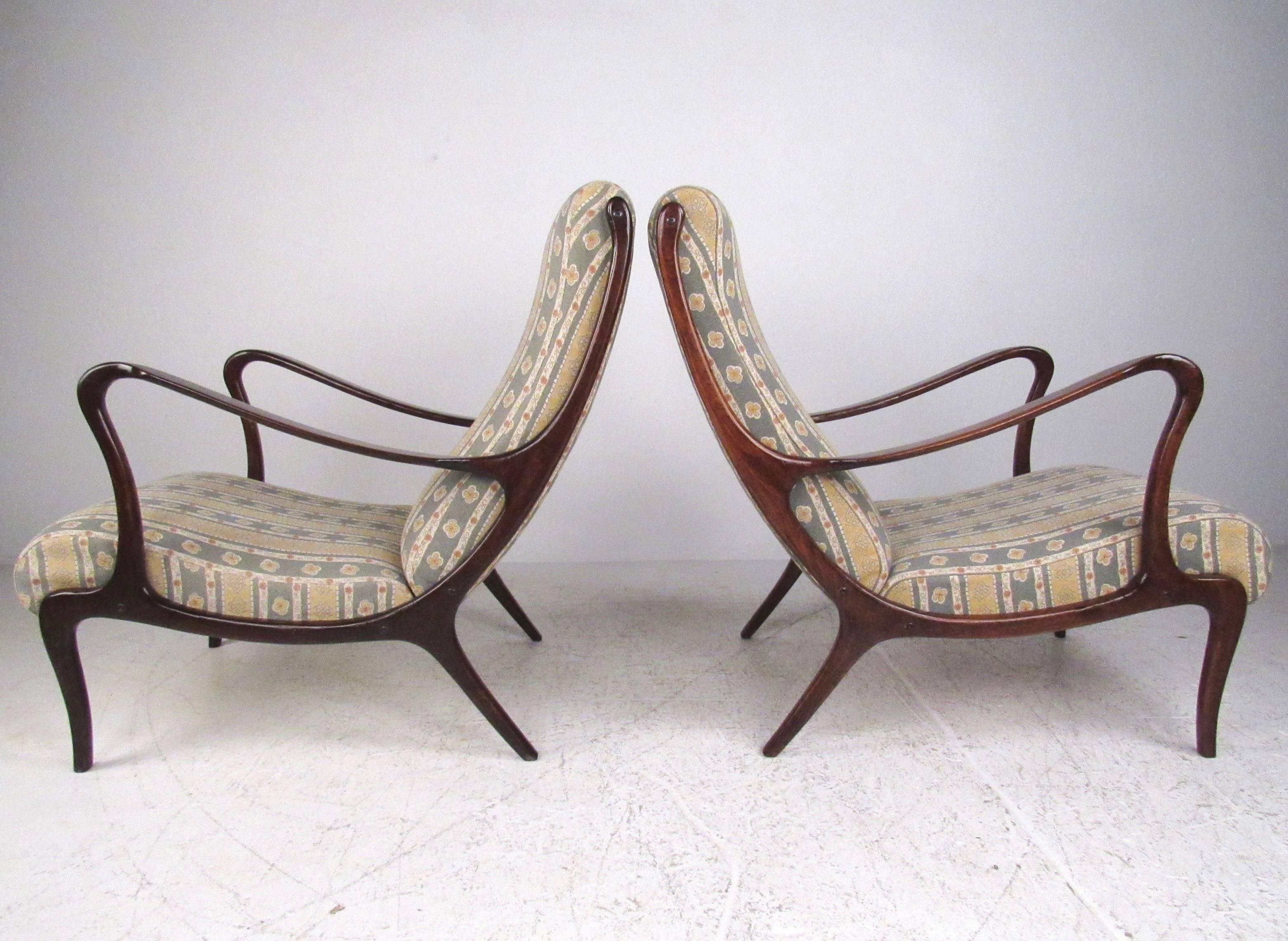 Mid-Century Modern Pair Osvaldo Borsani Style Lounge Chairs