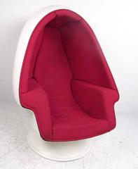 Mid-Century Modern Lee West Stereo Egg Chair
