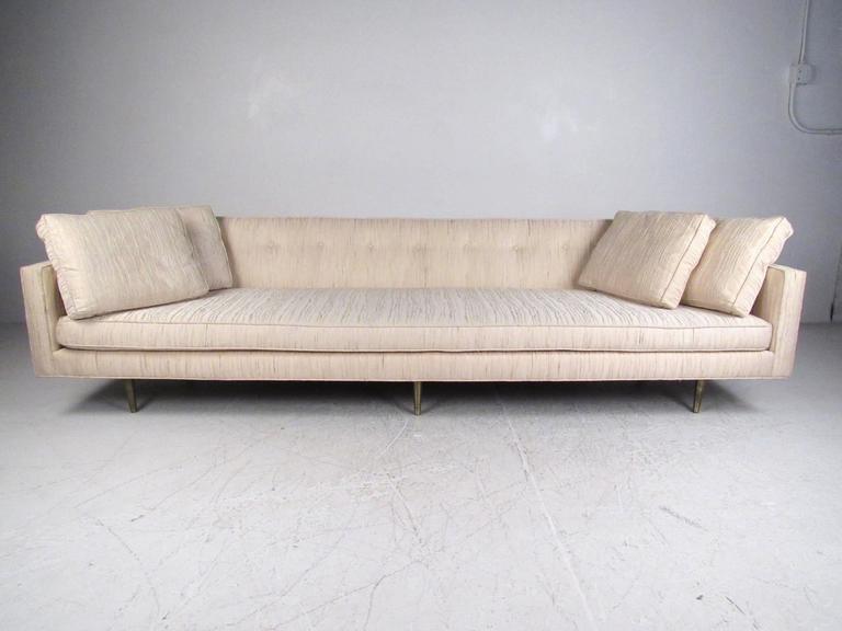 Dunbar Sofa With Br Legs By Edward Wormley For At 1stdibs This Large Stylish Mid Century Modern Sofa By Edward Wormley For Dunbar Features