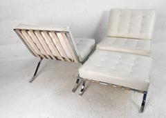 Paar Barcelona-Loungesessel und Ottomane im Vintage-Stil von Selig