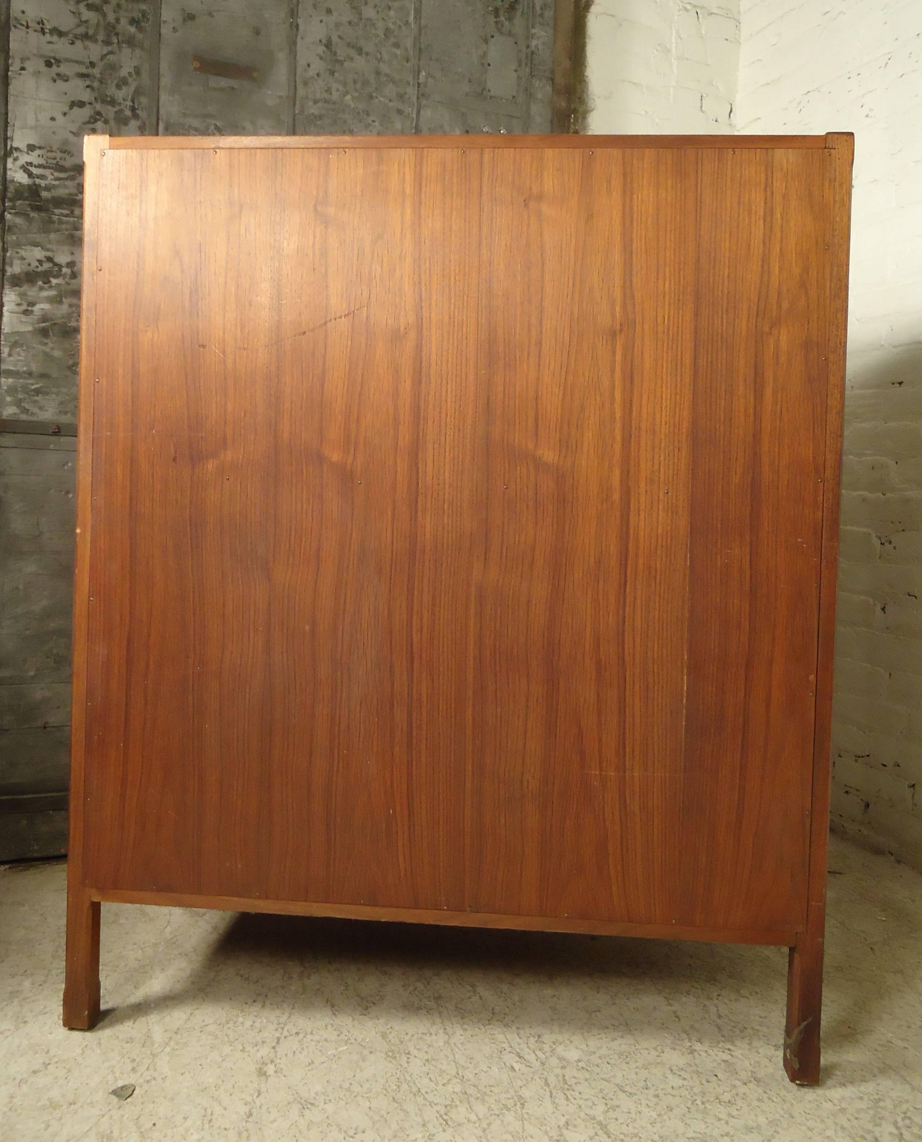 Mid-Century Gentleman's Chest by Widdicomb In Fair Condition For Sale In Brooklyn, NY