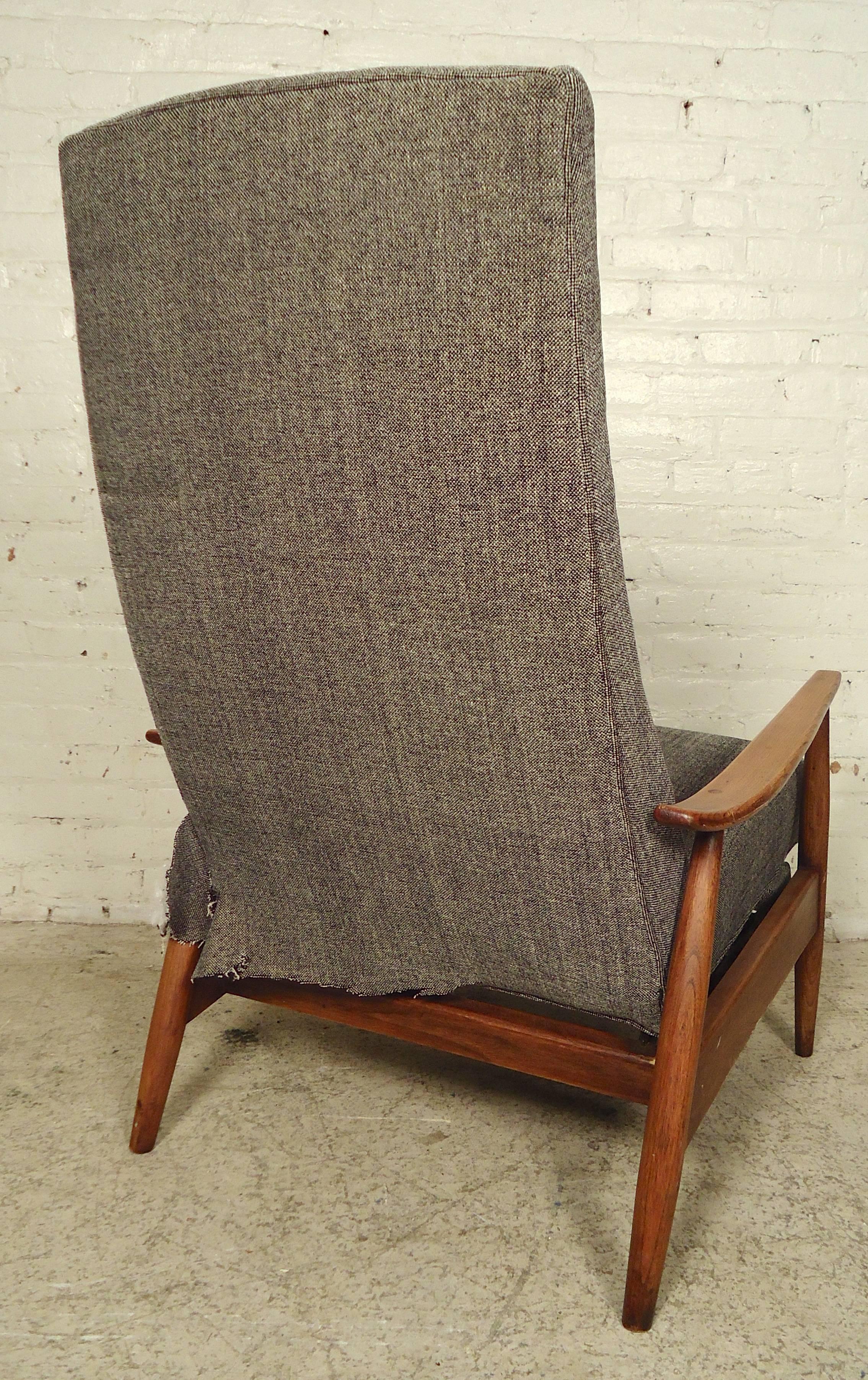 Mid-20th Century Milo Baughman Mid-Century Recliner