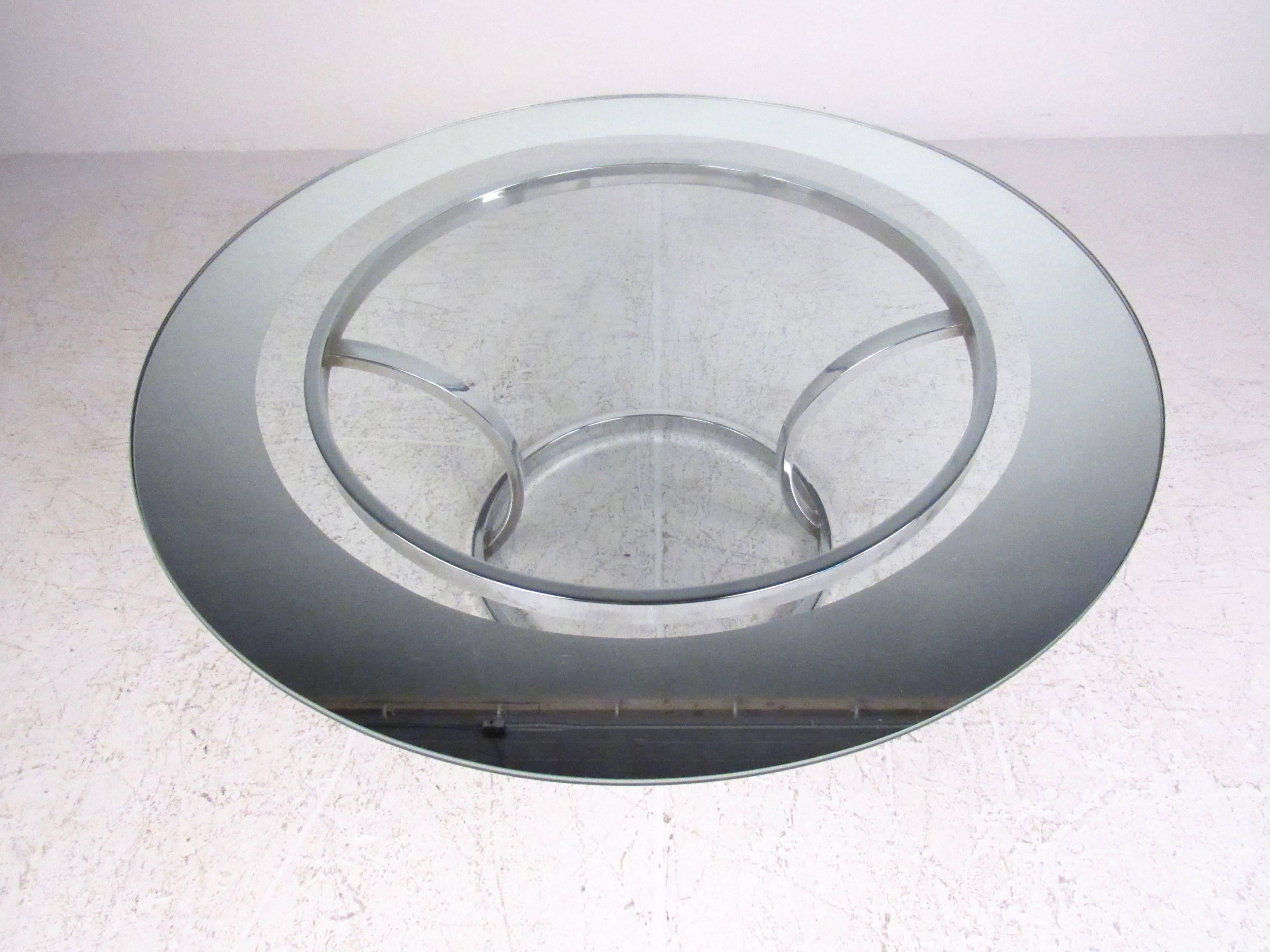 Mid-20th Century Mid-Century Modern Chrome and Glass Circular Coffee Table