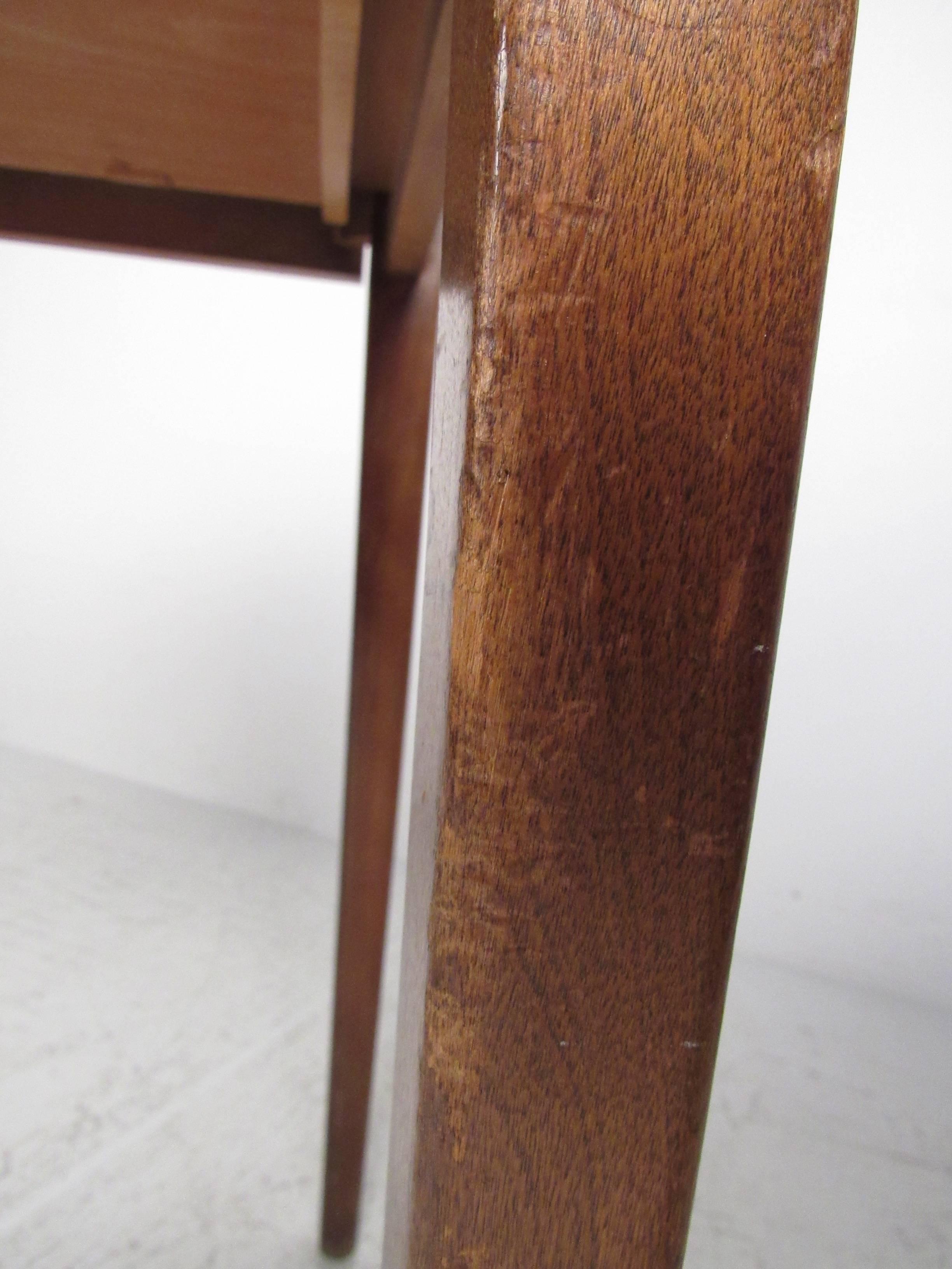 Paul McCobb Writing Desk for Winchendon 1
