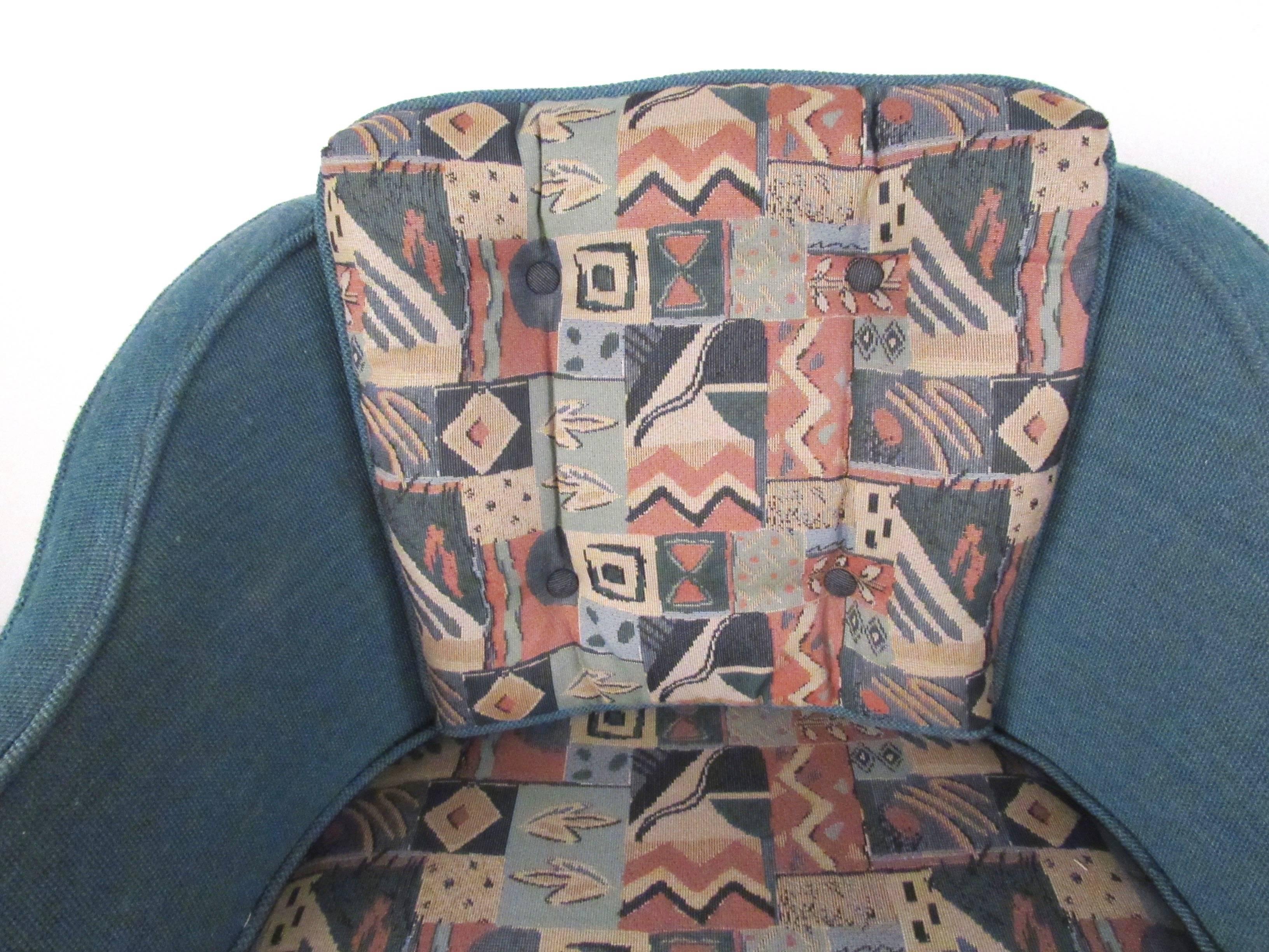 Upholstery Pair of Mid-Century Modern Swivel Chairs