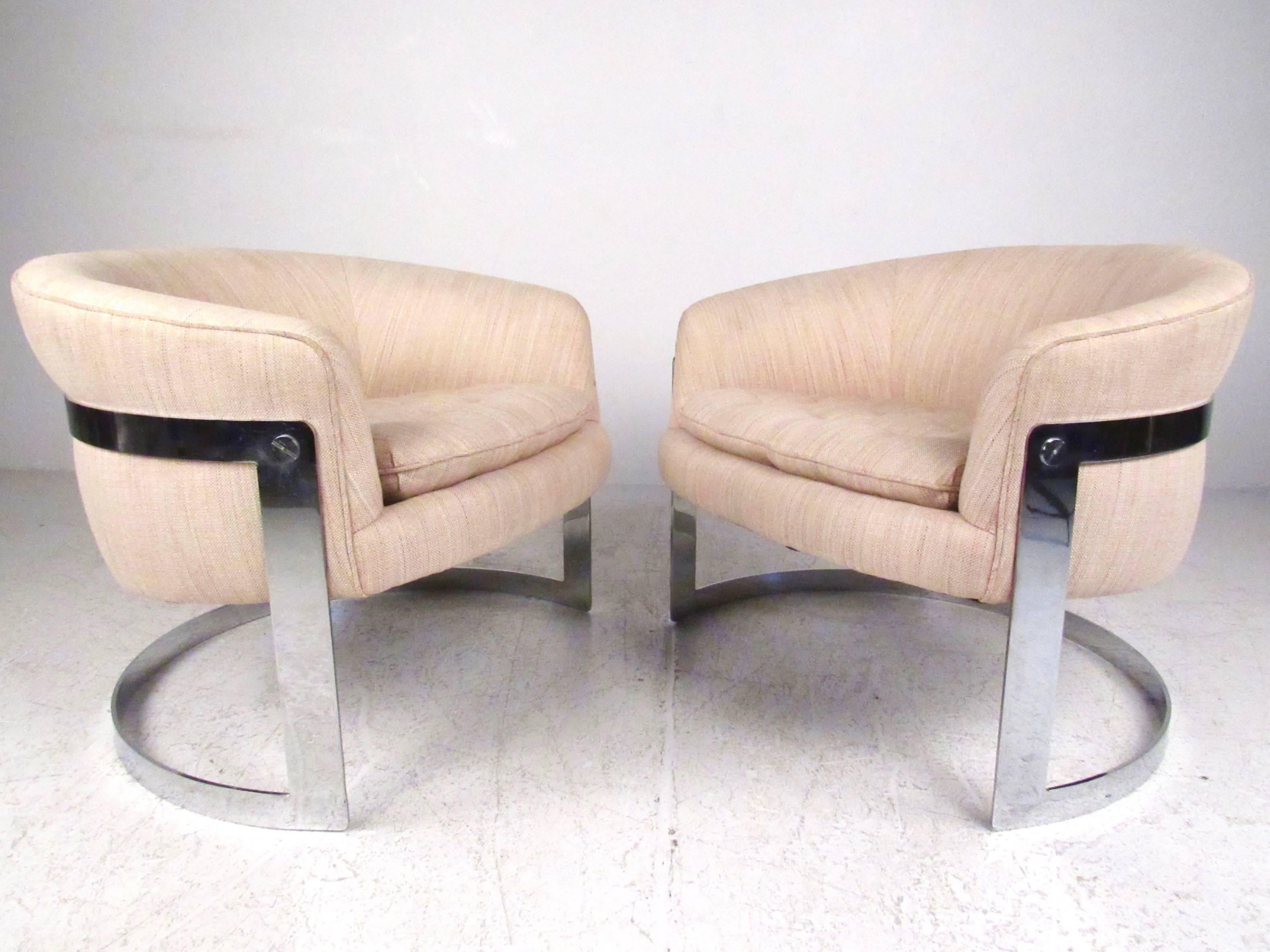 This stunning pair of barrel back club chairs by Bernhardt features stylish flat chrome cantilever bases with tufted vintage fabric. Wonderful mix of Mid-Century style and timeless comfort makes this matching pair the perfect addition to any home or