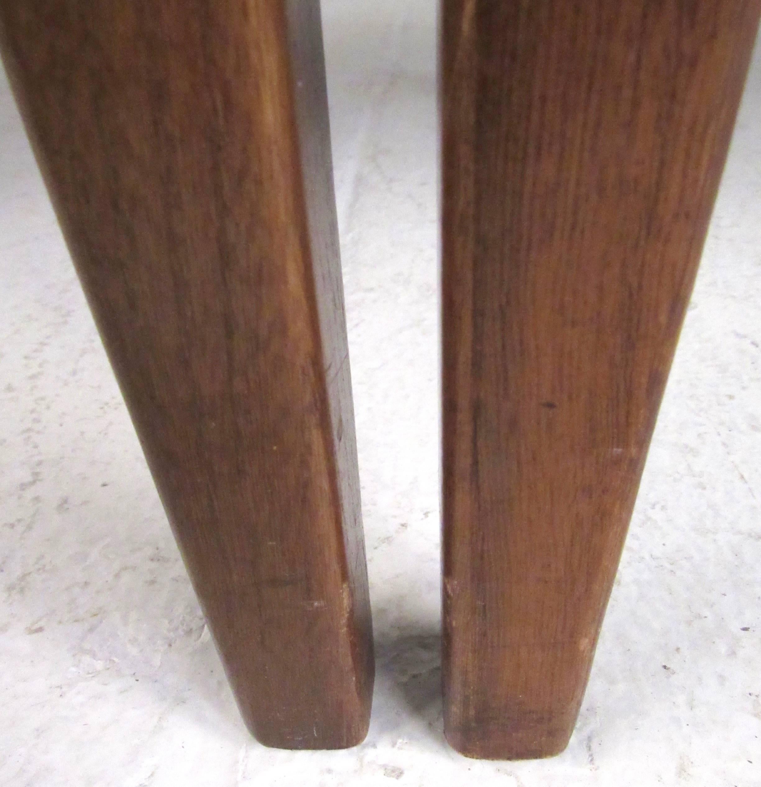 Set of Mid-Century American Walnut Dining Chairs 1