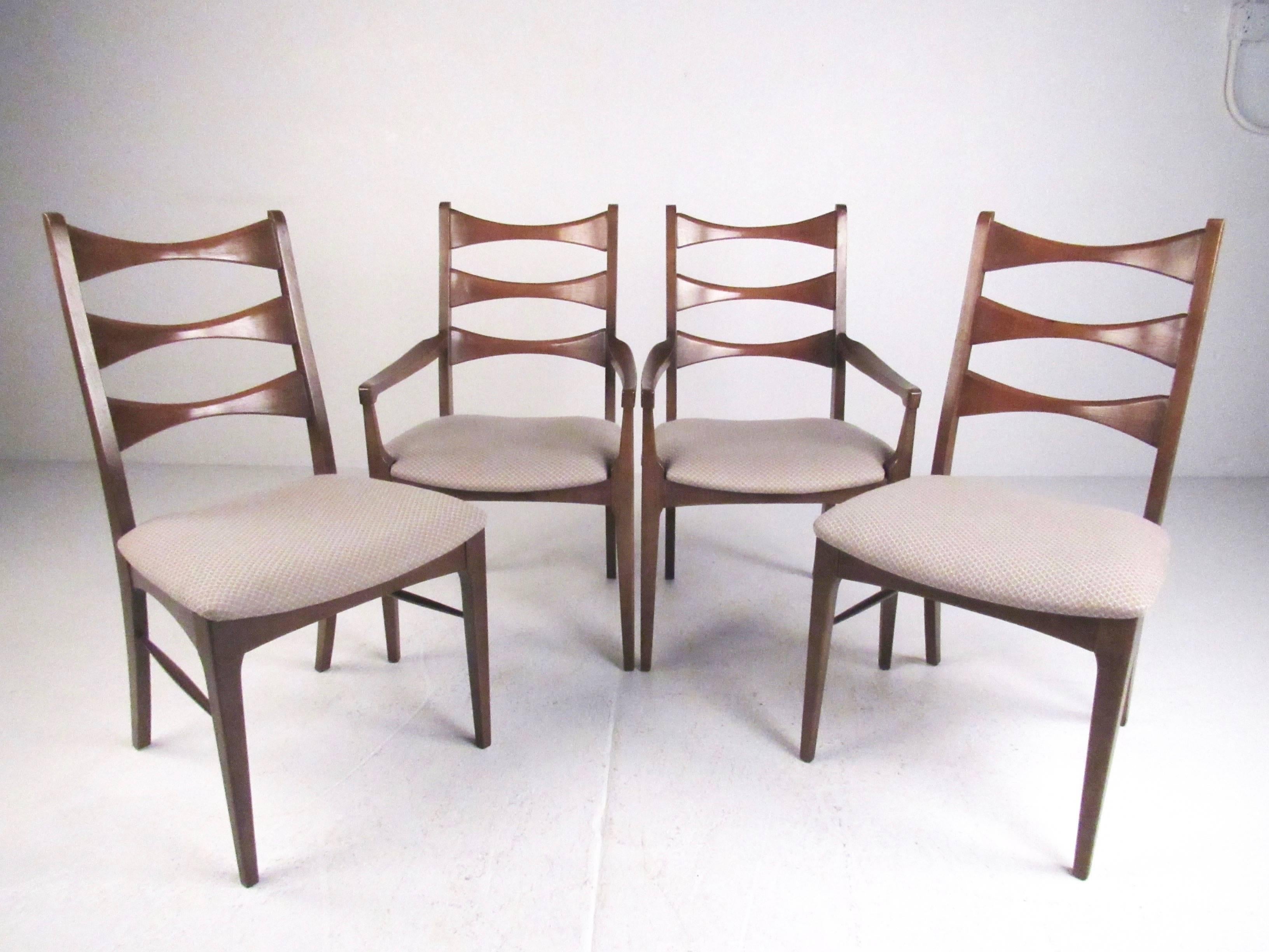 Mid-Century Modern Set of Mid-Century American Walnut Dining Chairs
