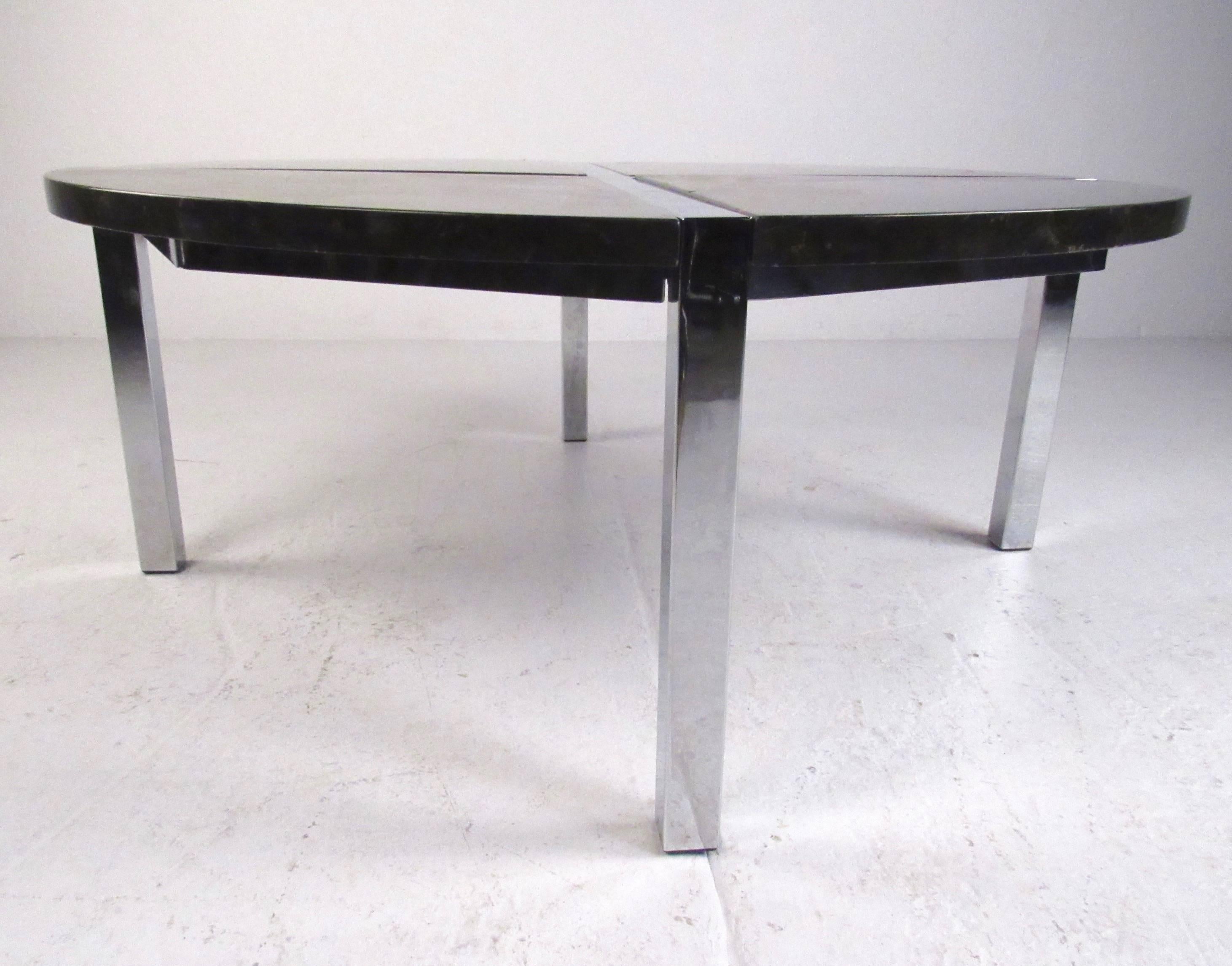 Contemporary Modern Chrome and Marble Circular Coffee Table In Good Condition For Sale In Brooklyn, NY