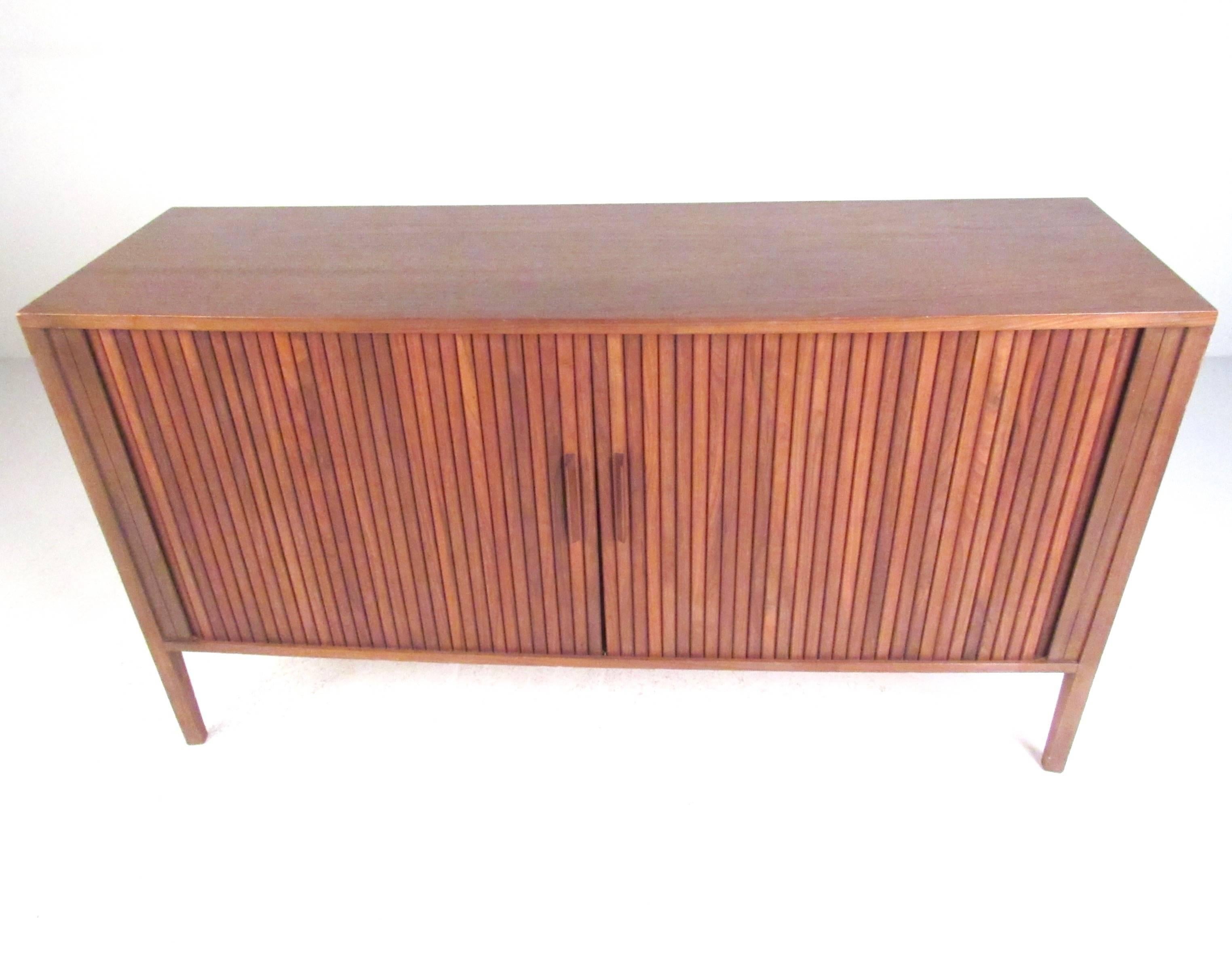 Mid-Century Modern Tambour Credenza In Good Condition In Brooklyn, NY