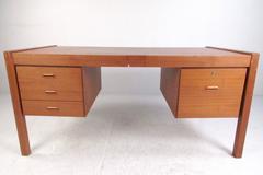 Bureau scandinave moderne en teck