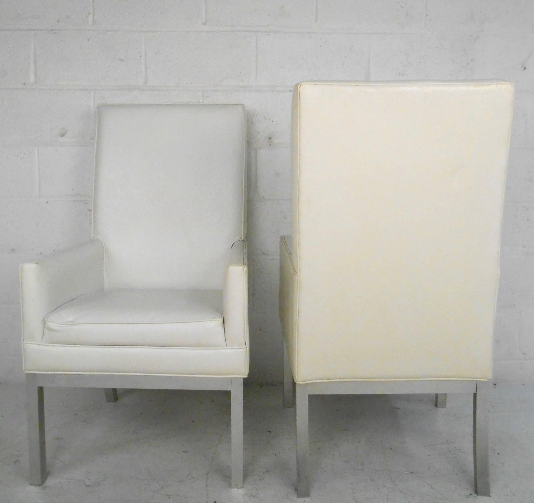 20th Century Pair of Vintage Modern High Back Vinyl Armchairs For Sale