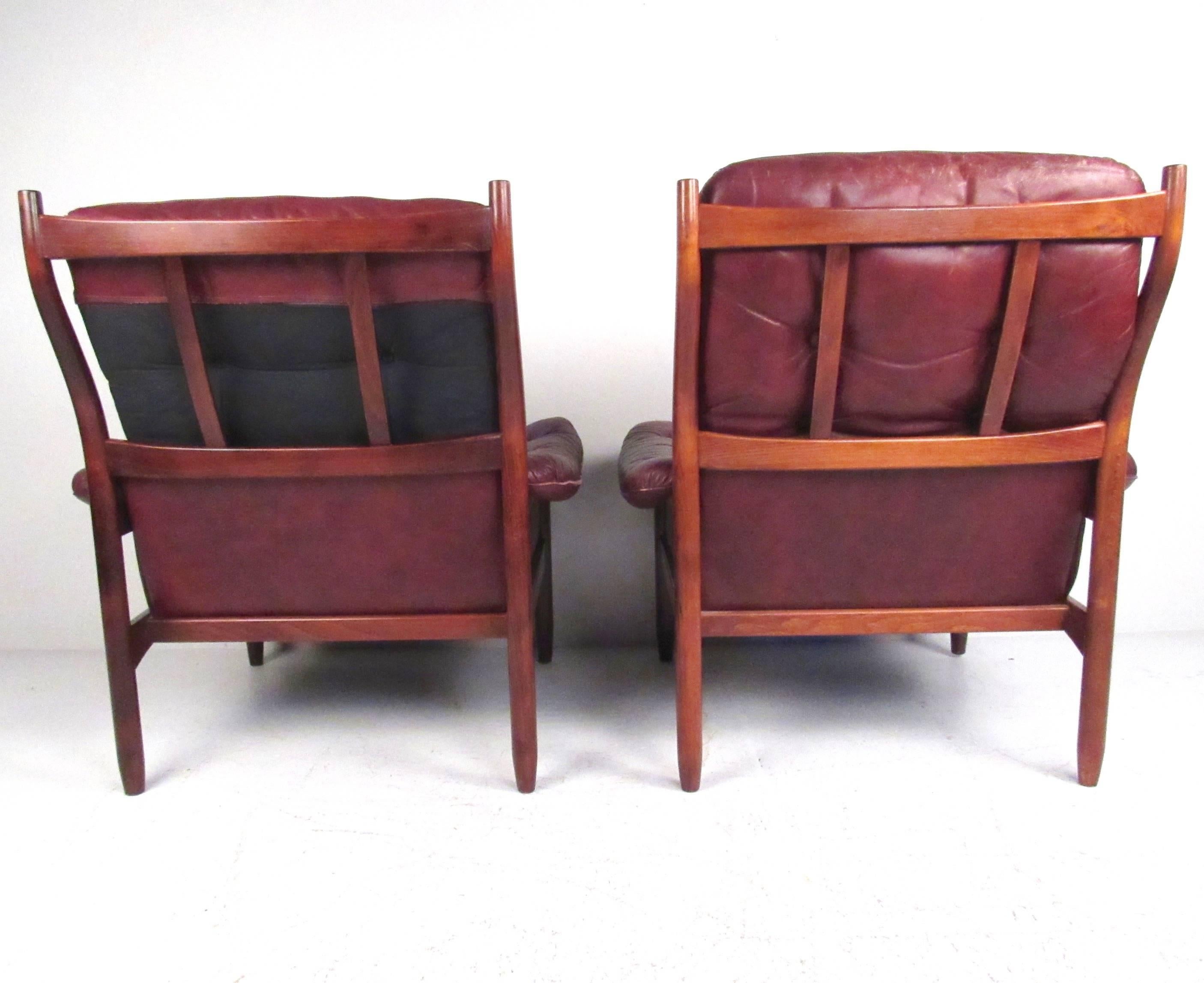 Mid-20th Century Pair Danish Leather Lounge Chairs For Sale