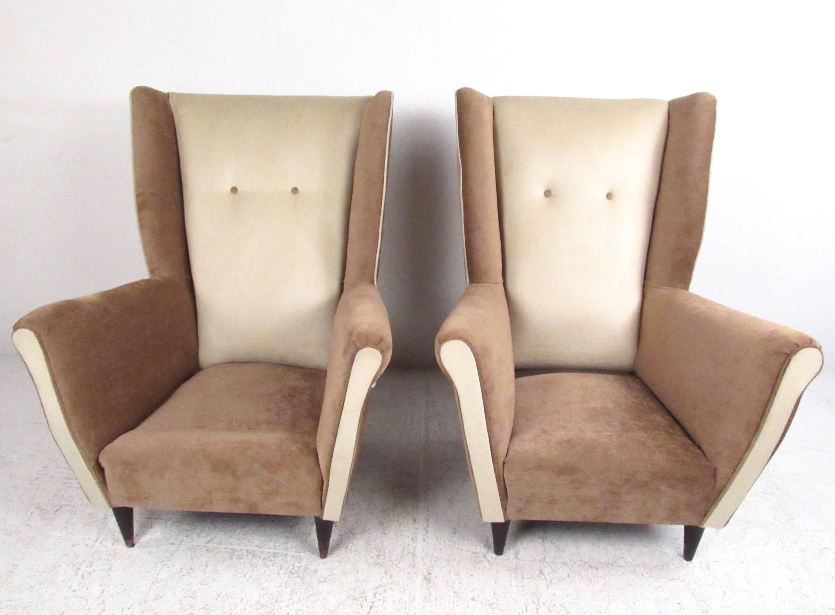 Pair of Modern Italian High Back Lounge Chairs In Good Condition For Sale In Brooklyn, NY