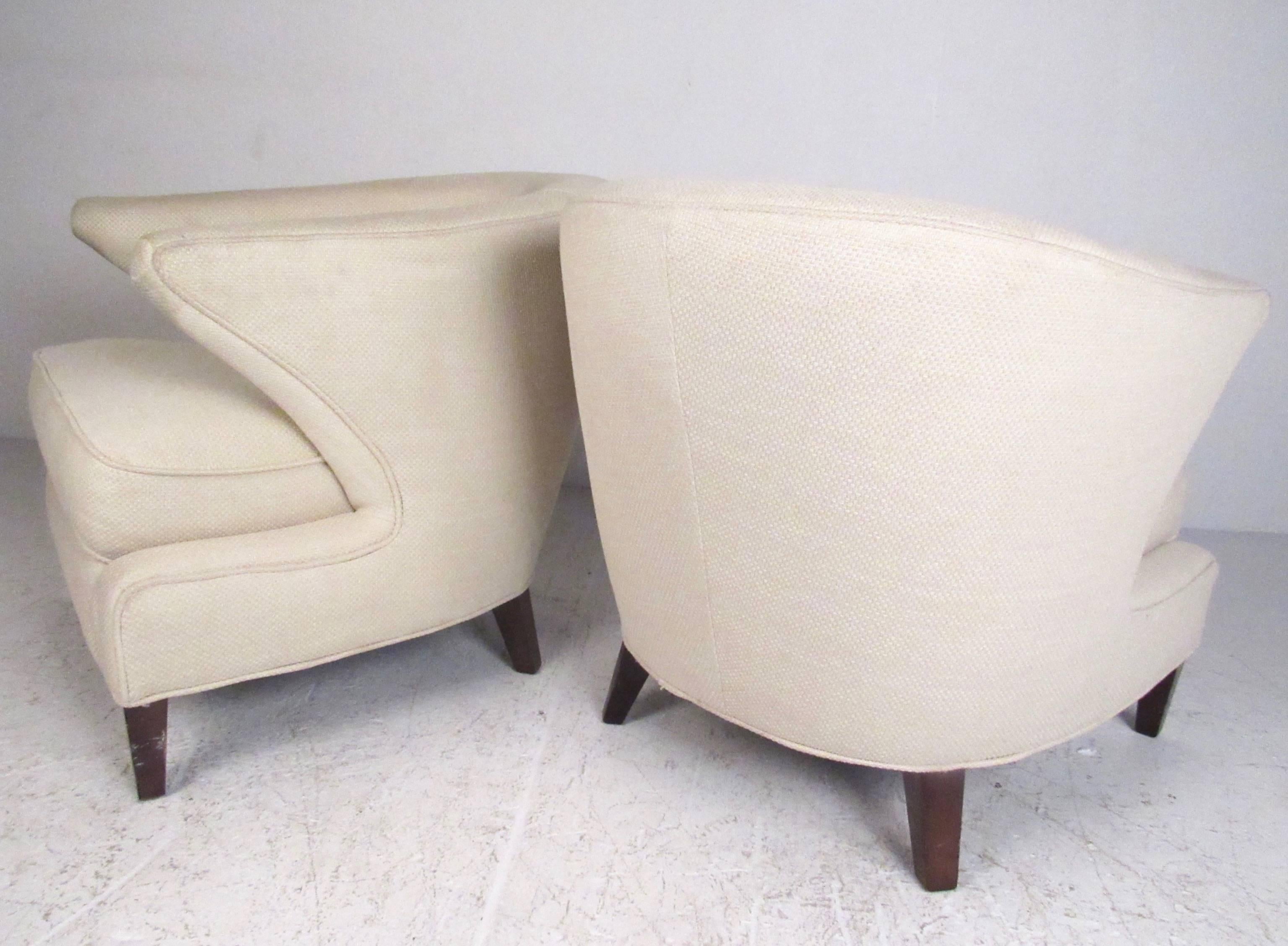 Mid-Century Modern Pair of Modern Thayer Coggin Lounge Chairs