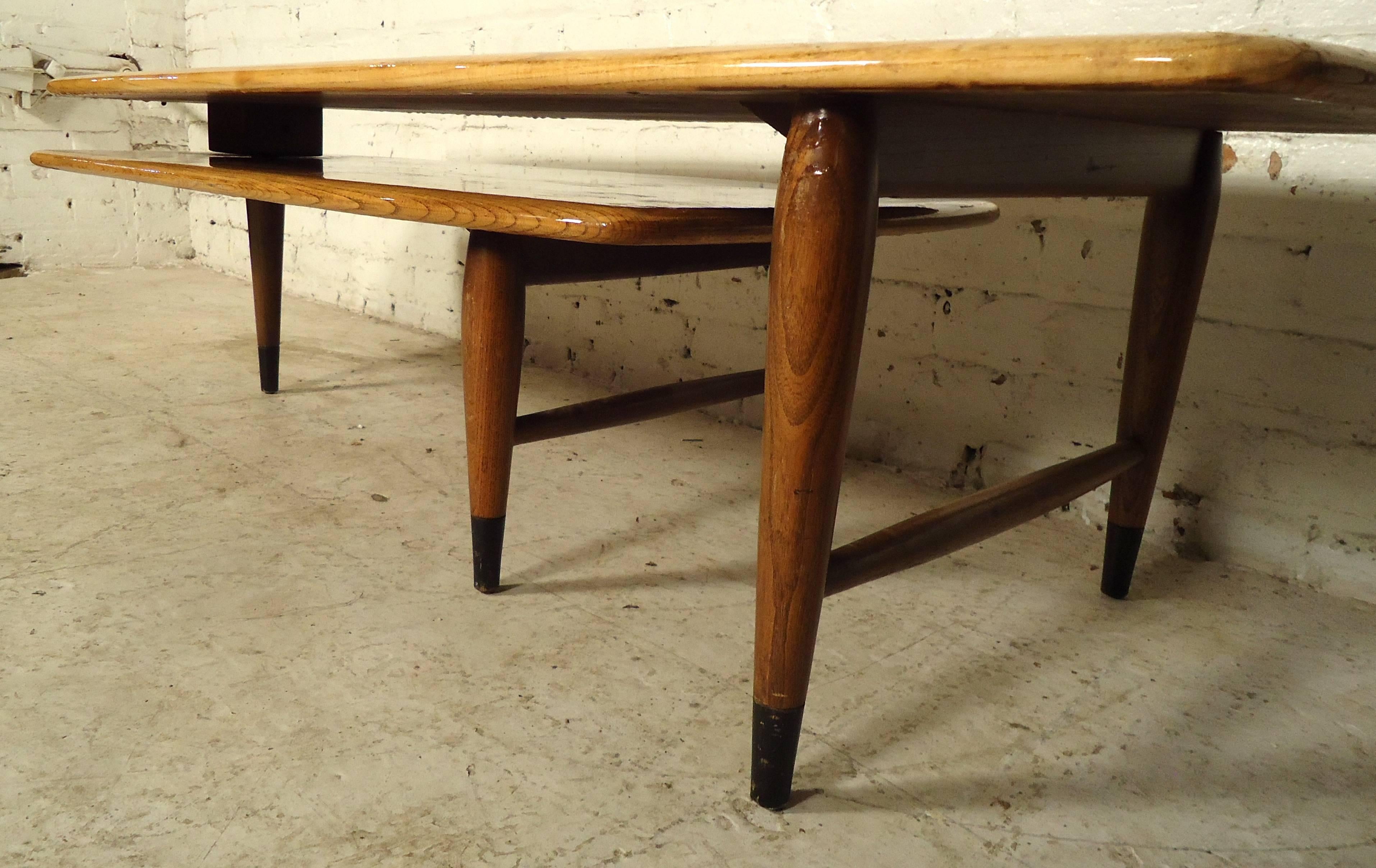 Mid-Century Modern Two-Tier Coffee Table 4