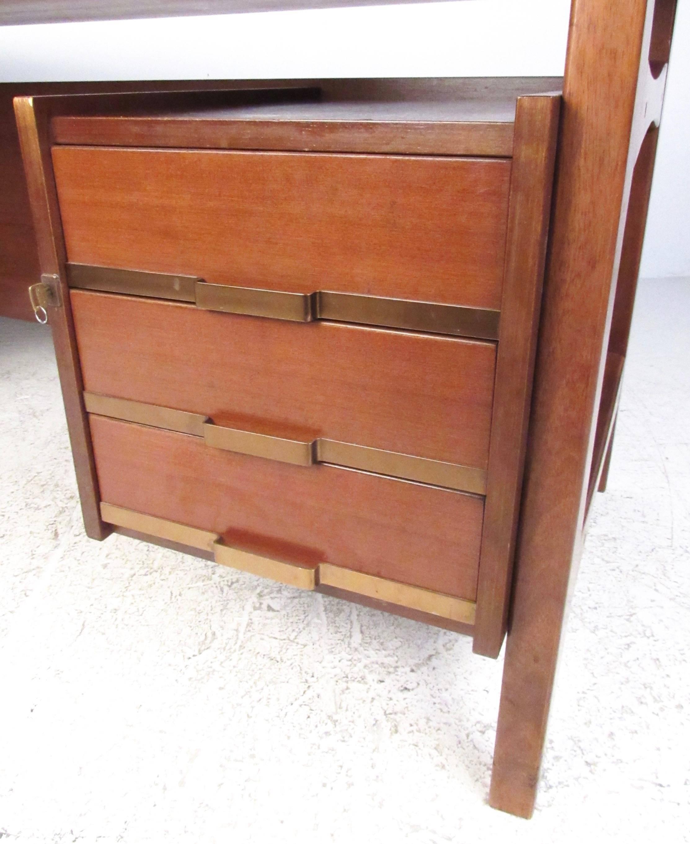 Mid-Century Modern Vintage Ico Parisi Style Executive Desk by Schirolli, circa 1960