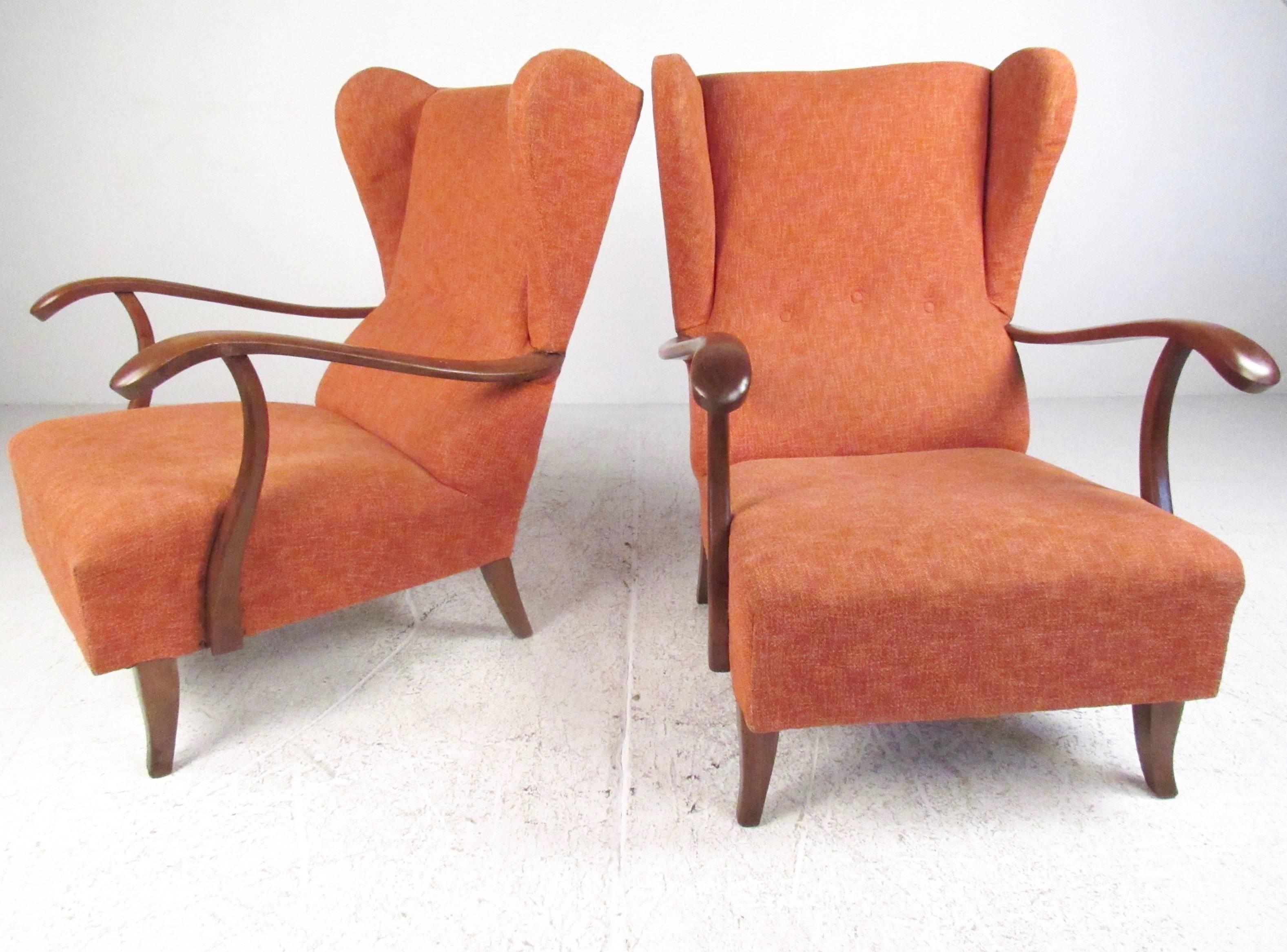 Mid-Century Modern Italian Modern Wing Back Lounge Chairs after Paolo Buffa For Sale