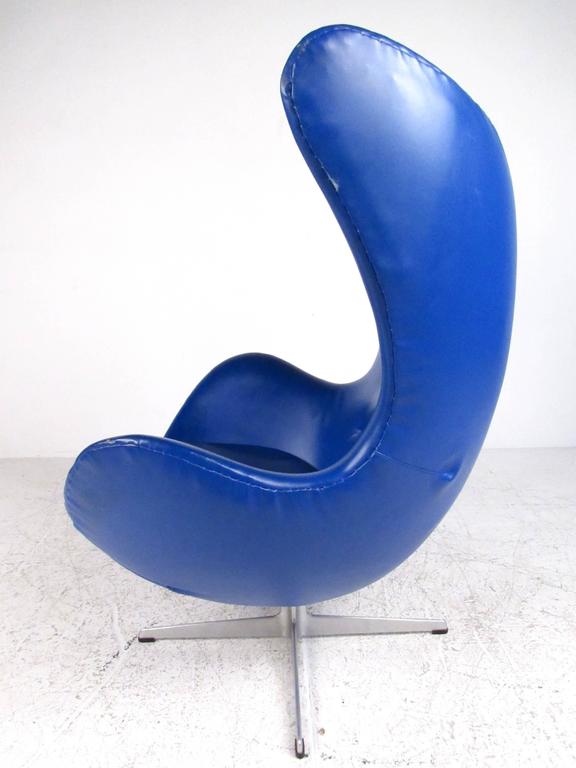 Mid-Century Modern Arne Jacobsen Egg Chair for Fritz Hansen For Sale