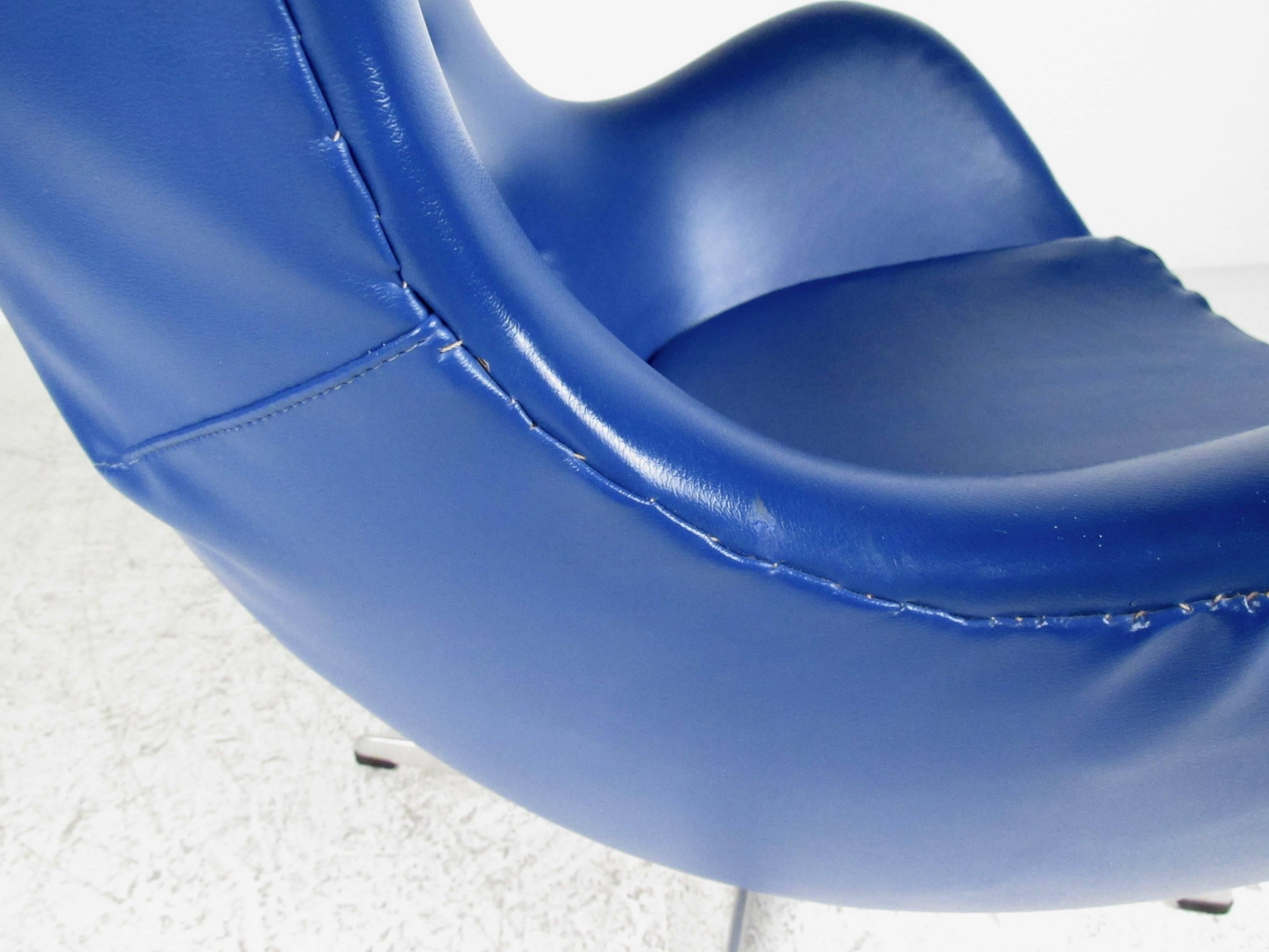 Naugahyde Arne Jacobsen Egg Chair for Fritz Hansen