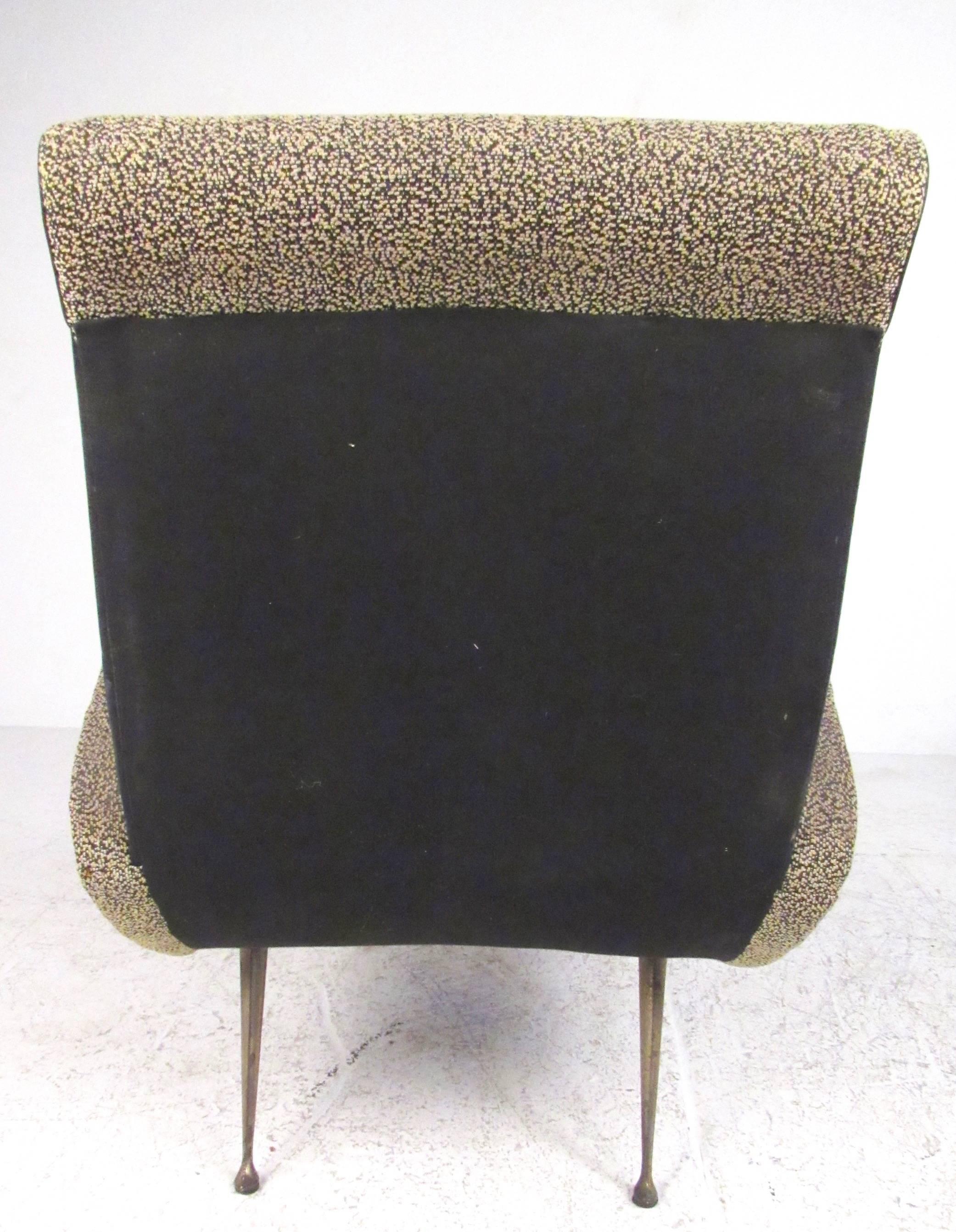 Mid-20th Century Pair of Italian Modern Sculptural Lounge Chairs For Sale