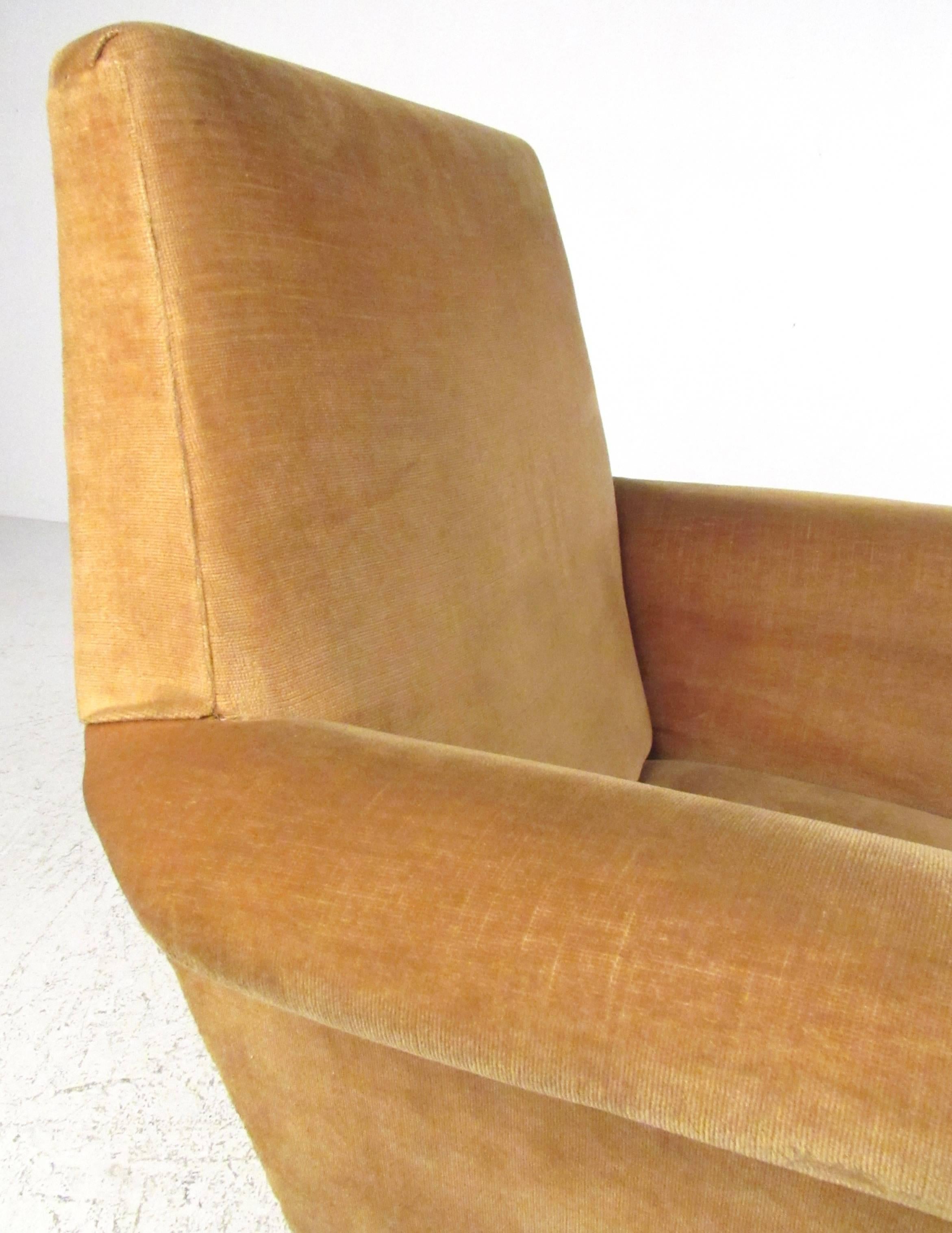 Pair of Italian Modern Lounge Chairs in the Style of Marco Zanuso 1