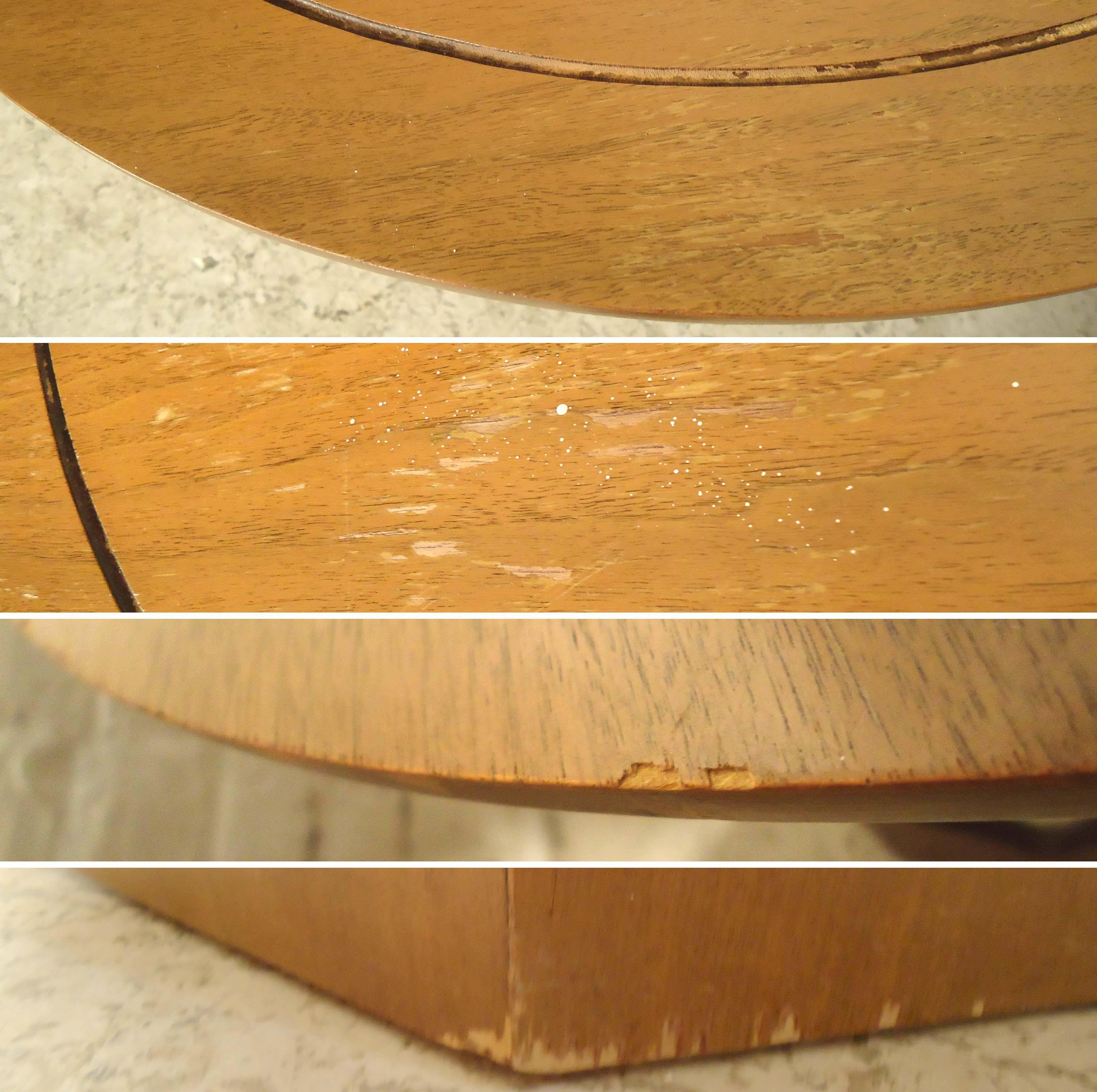 Mid-20th Century Mid-Century Modern Side Tables with Sculpted Base For Sale