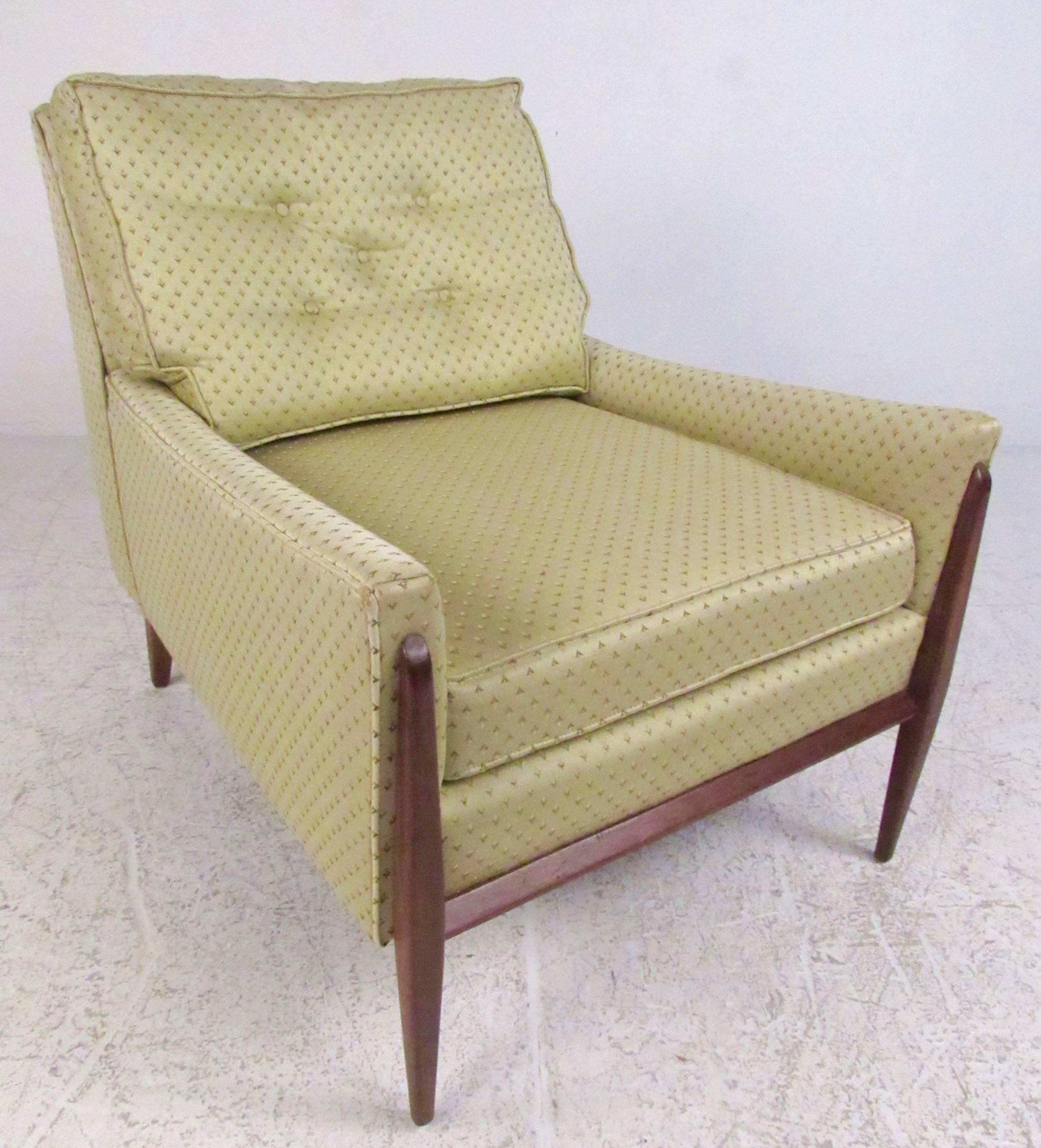 American Stylish Pair of Mid-Century Modern Paul McCobb Style Lounge Chairs