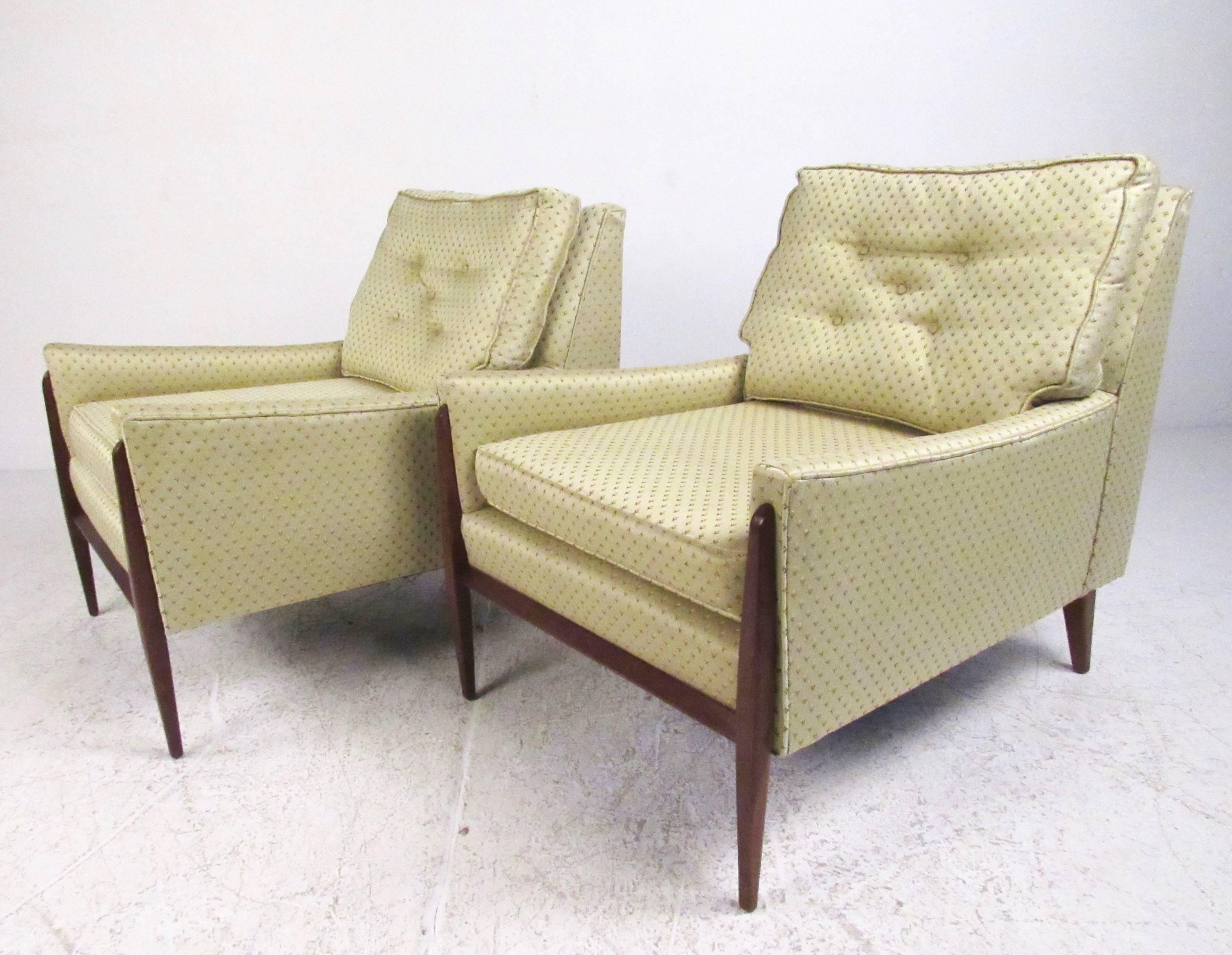 Stylish Pair of Mid-Century Modern Paul McCobb Style Lounge Chairs In Good Condition In Brooklyn, NY