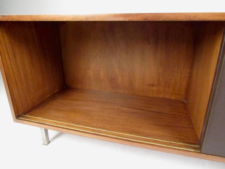 Stylish Modern Sliding Door Credenza by Florence Knoll In Good Condition For Sale In Brooklyn, NY