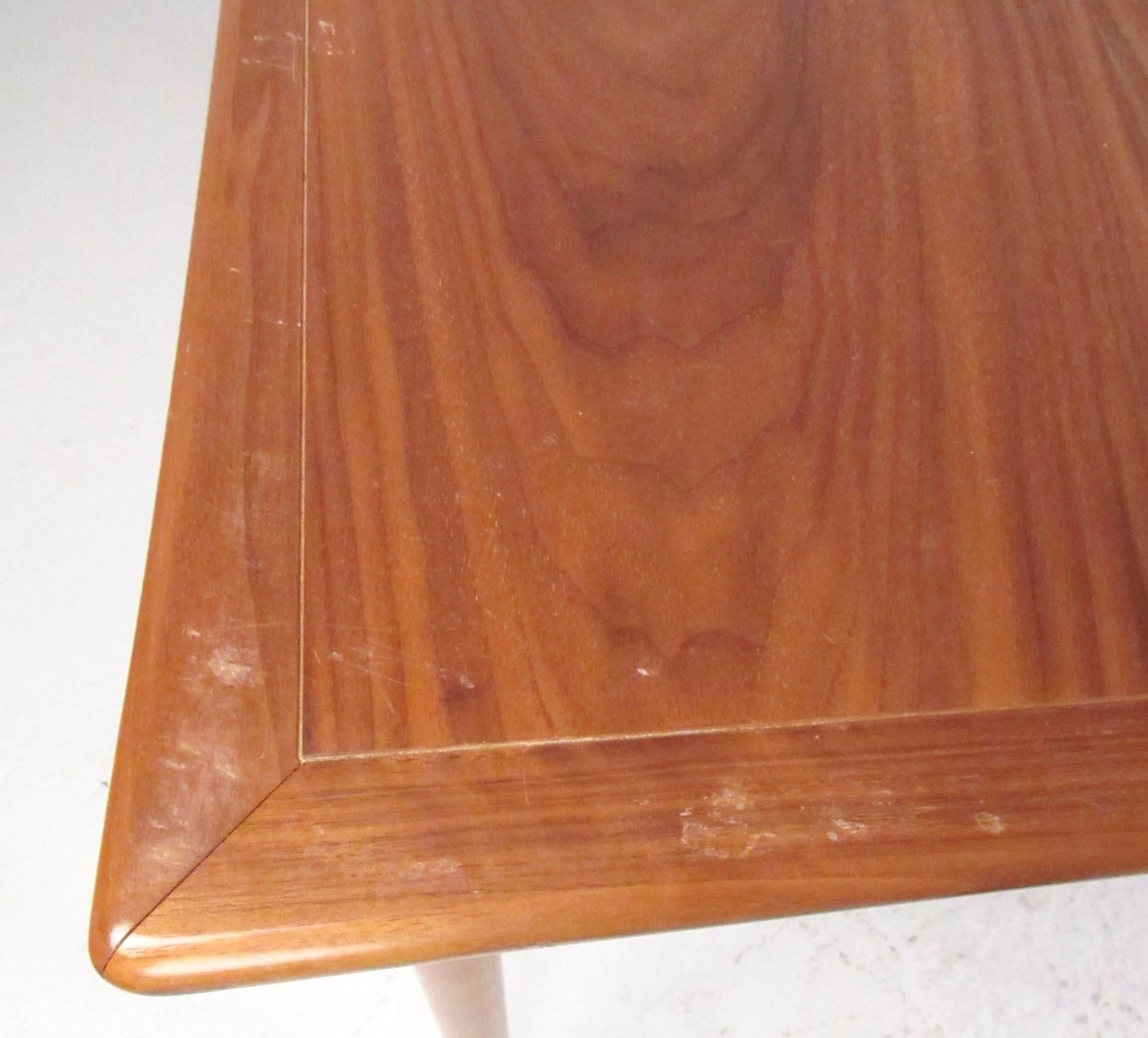 Mid-20th Century Mid-Century Modern Expandable Console to Dining Table