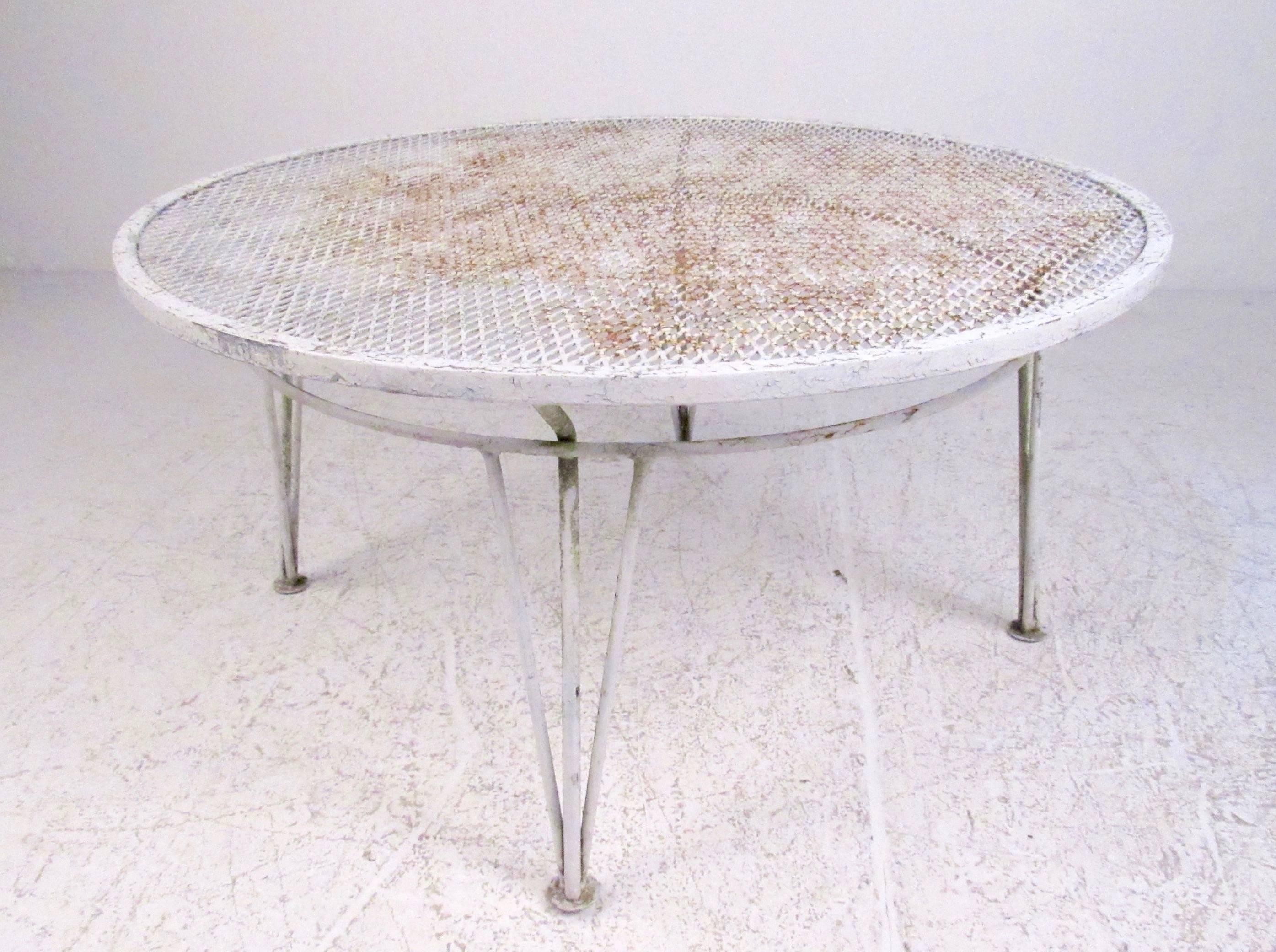 Mid-Century Modern Salterini Style Patio Coffee Table In Good Condition In Brooklyn, NY
