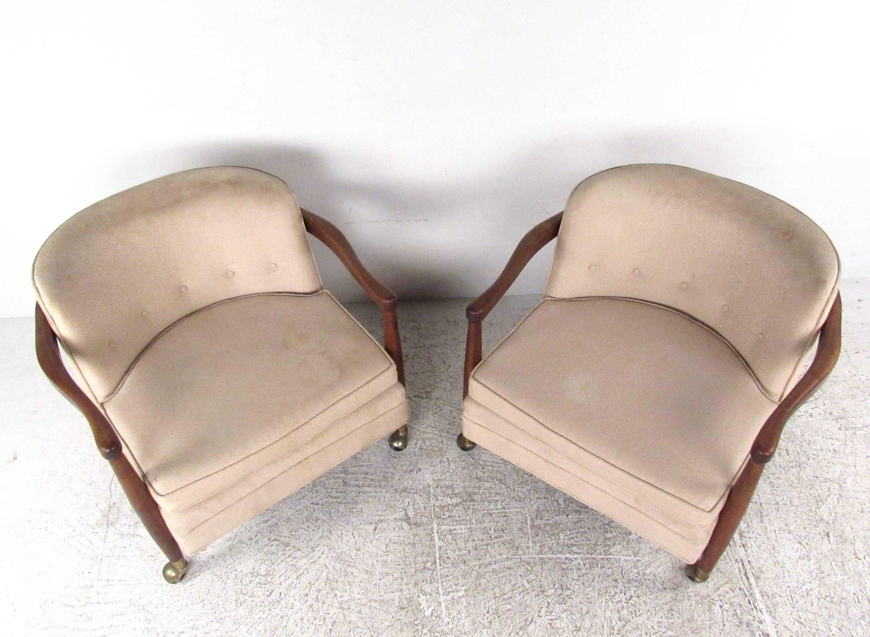 Stylish Pair of Vintage Modern Rolling Armchairs (Moderne der Mitte des Jahrhunderts)