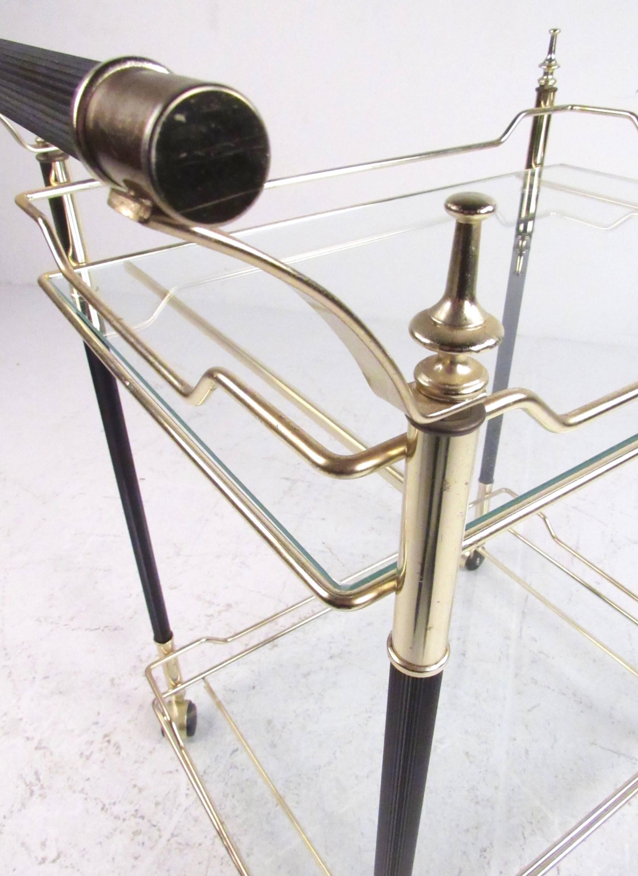 Mid-Century Italian Modern Brass and Glass Bar Cart 2