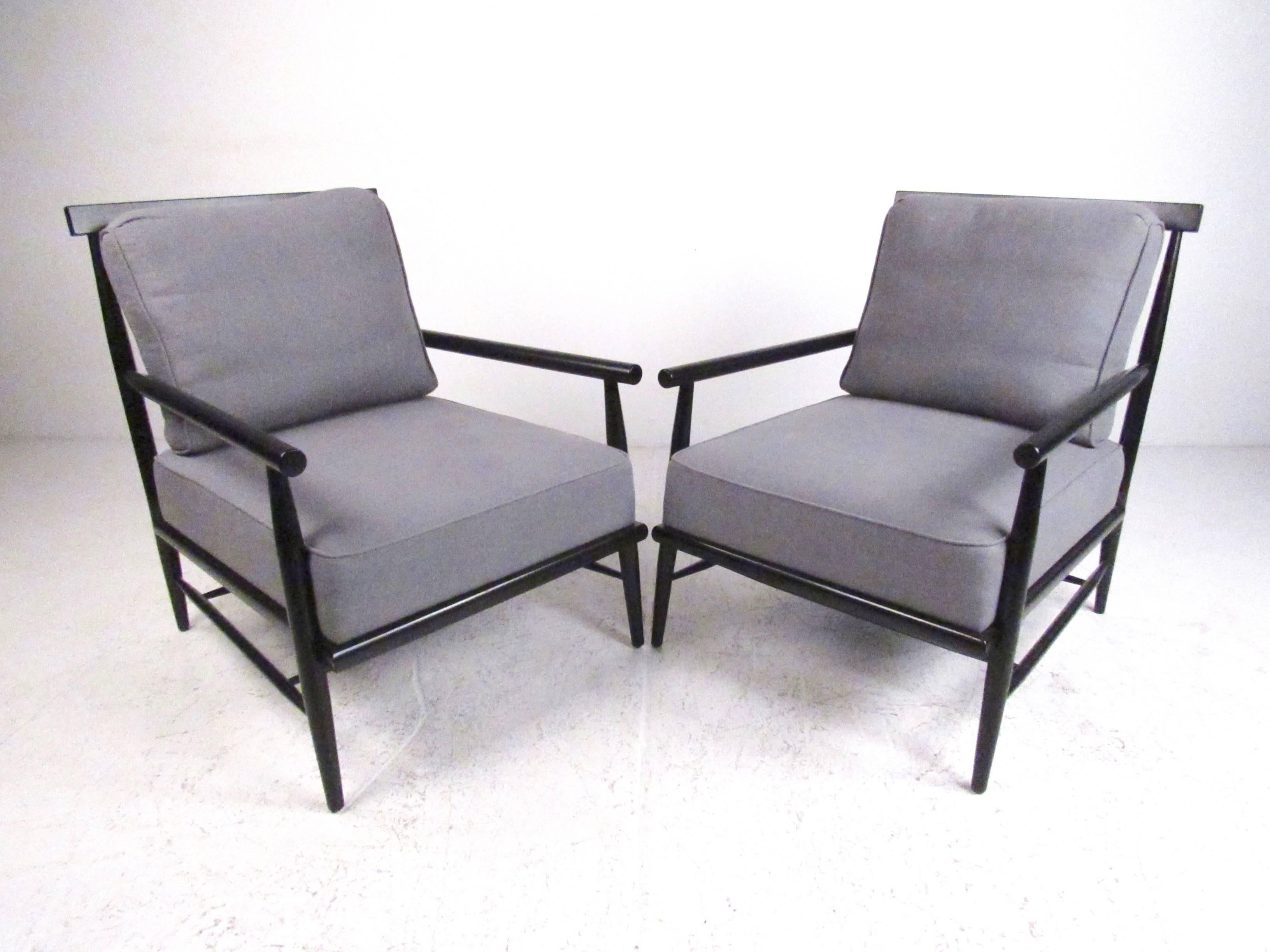 Unusual Pair of Modern Lounge Chairs 1