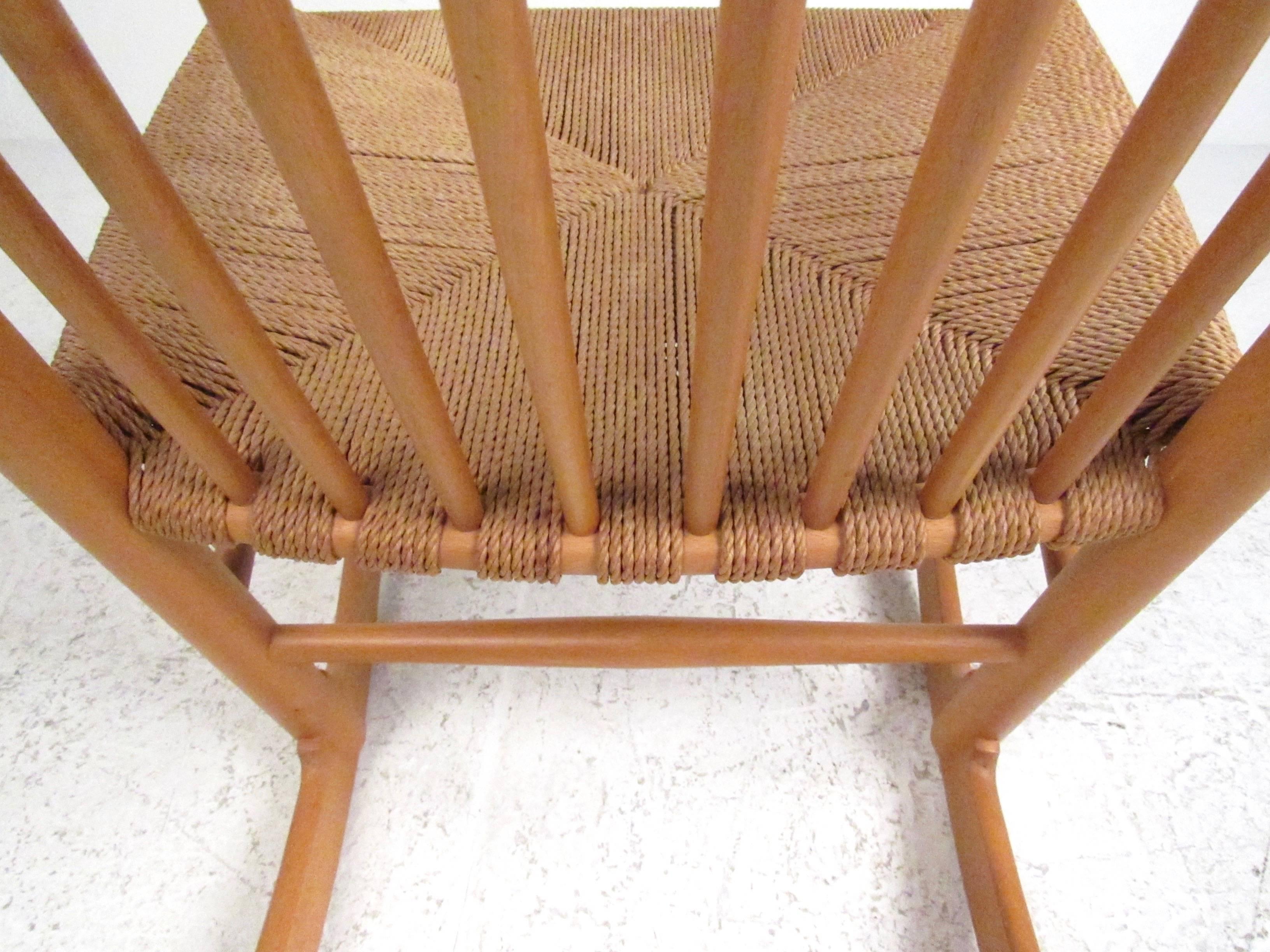 Hans Wegner J.16 Rocking Chair with Rush Seat In Good Condition In Brooklyn, NY