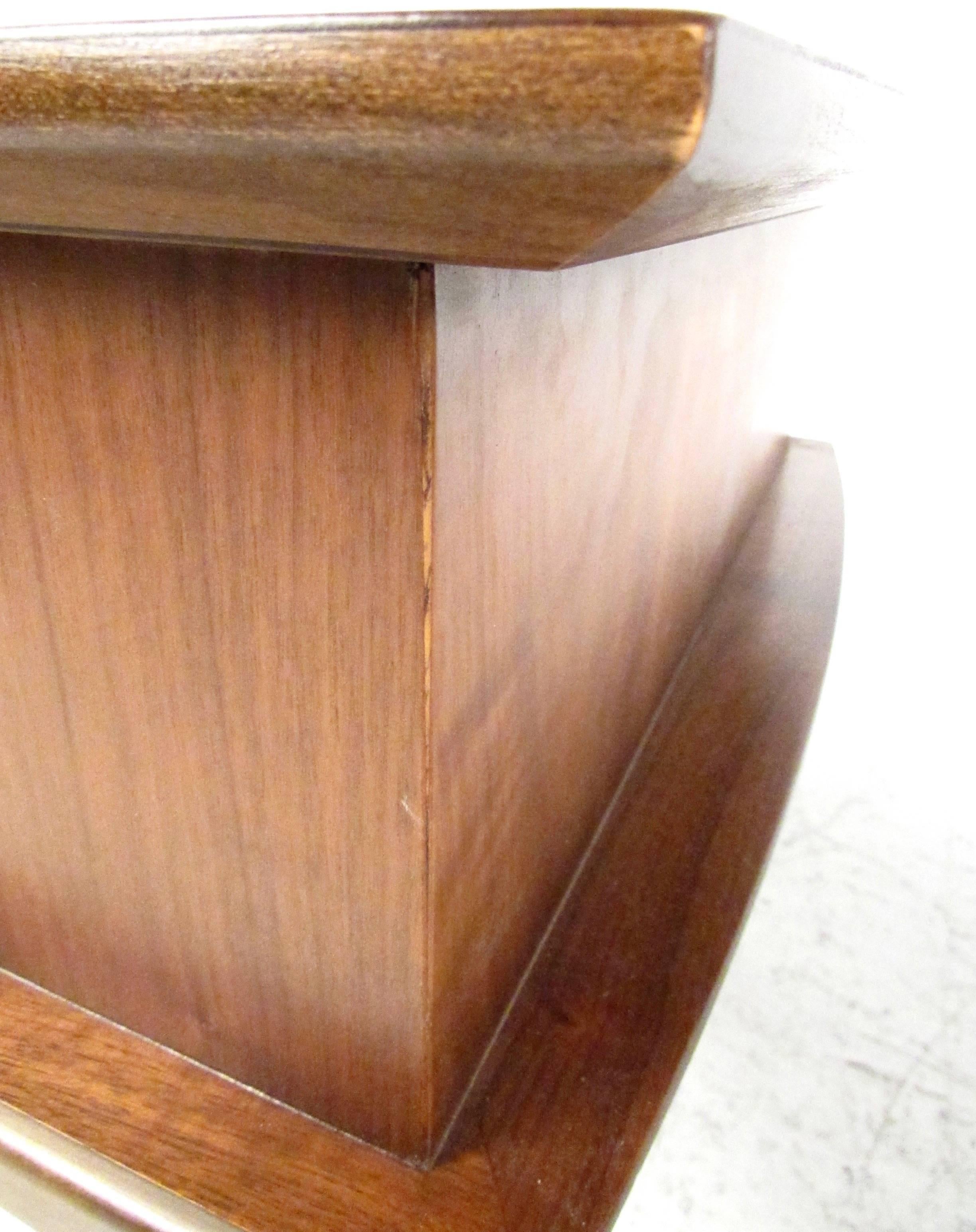 Walnut Pair of Two-Tier Floating Top End Tables by Lane Furniture