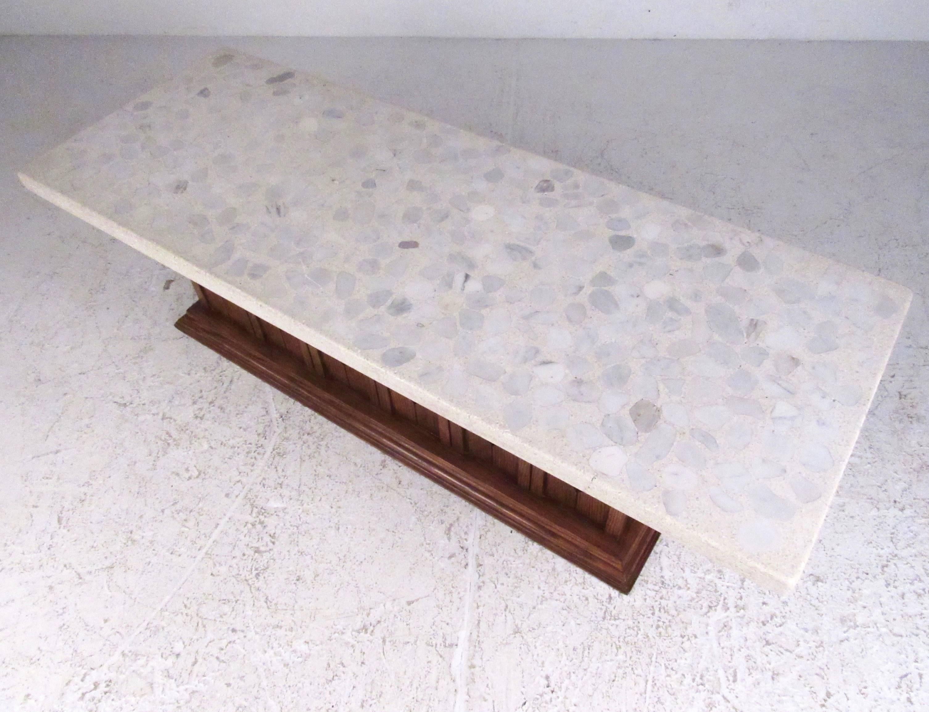 Mid-Century Modern Vintage Modern Terrazzo Top Coffee Table en vente