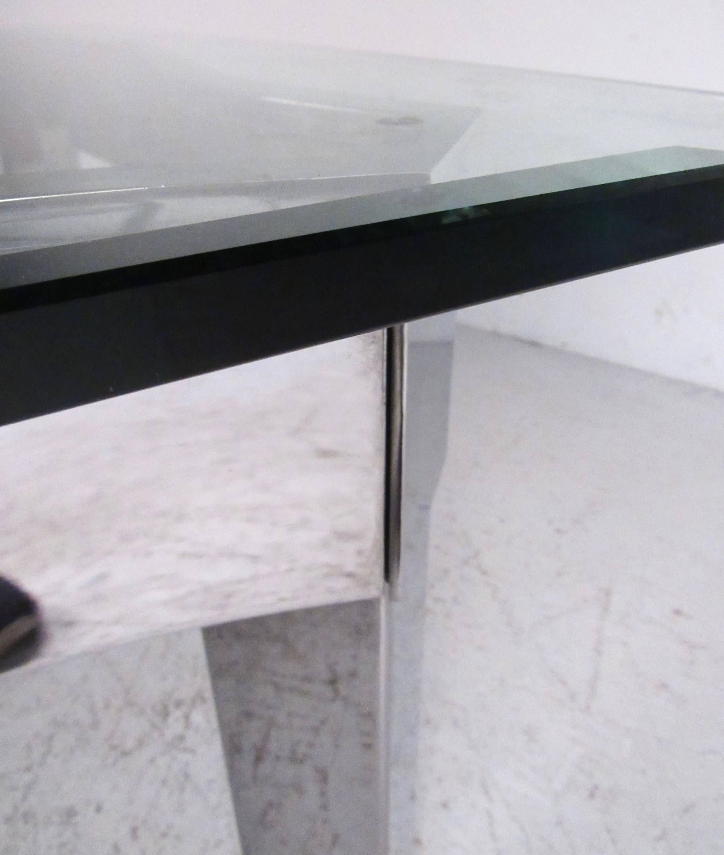 Contemporary Modern Chrome and Glass Coffee Table In Good Condition For Sale In Brooklyn, NY