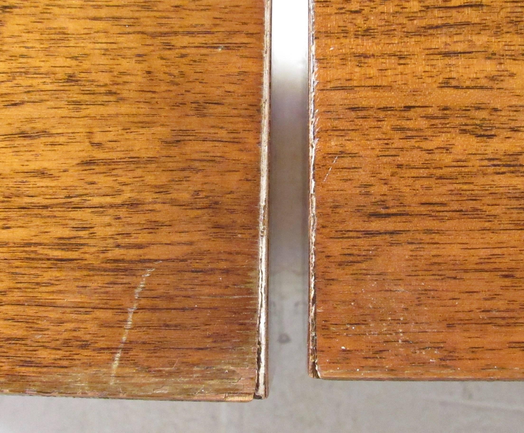 Pair of Vintage Walnut Nightstands by The Pennsylvania Furniture Co. 2