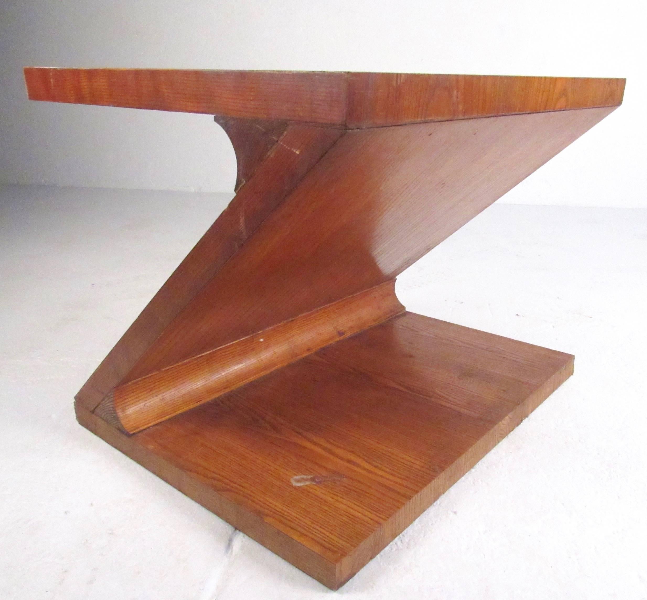 z shaped table