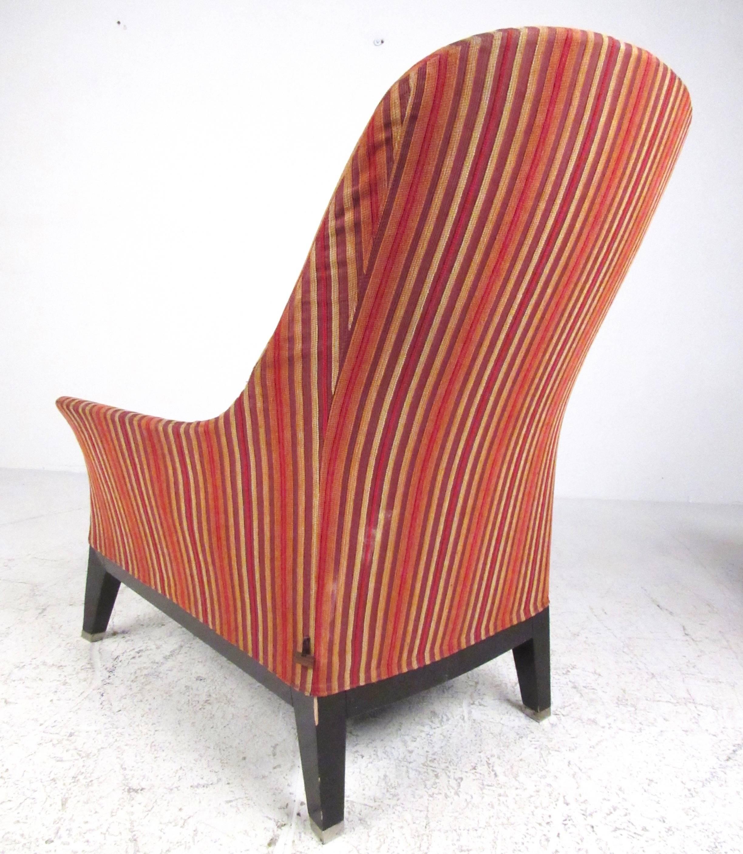 Mid-Century Modern Pair of Italian Lounge Chairs by Massimo Scolari for Giorgetti For Sale