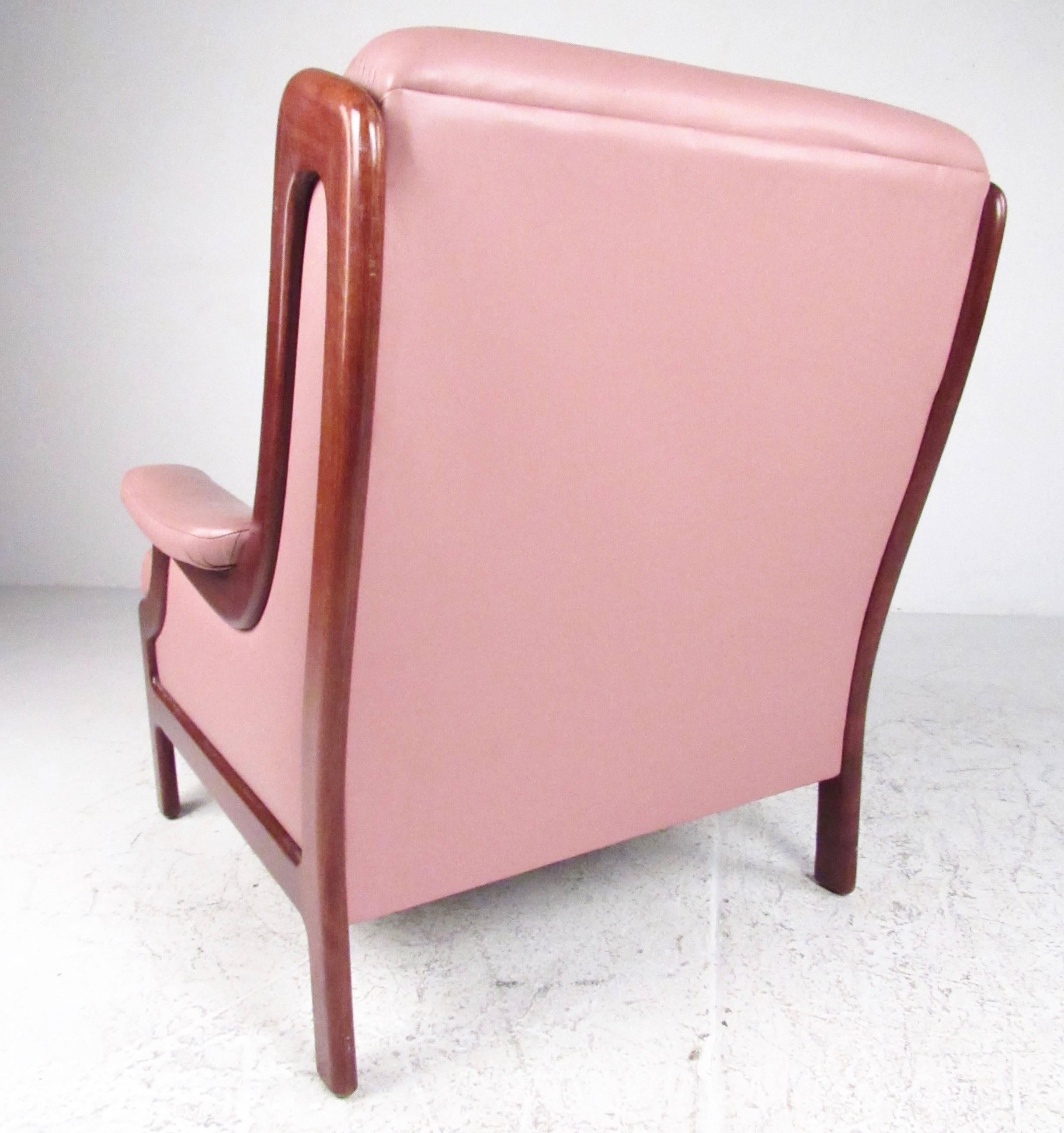 20th Century Scandinavian Modern Teak and Leather Lounge Chairs