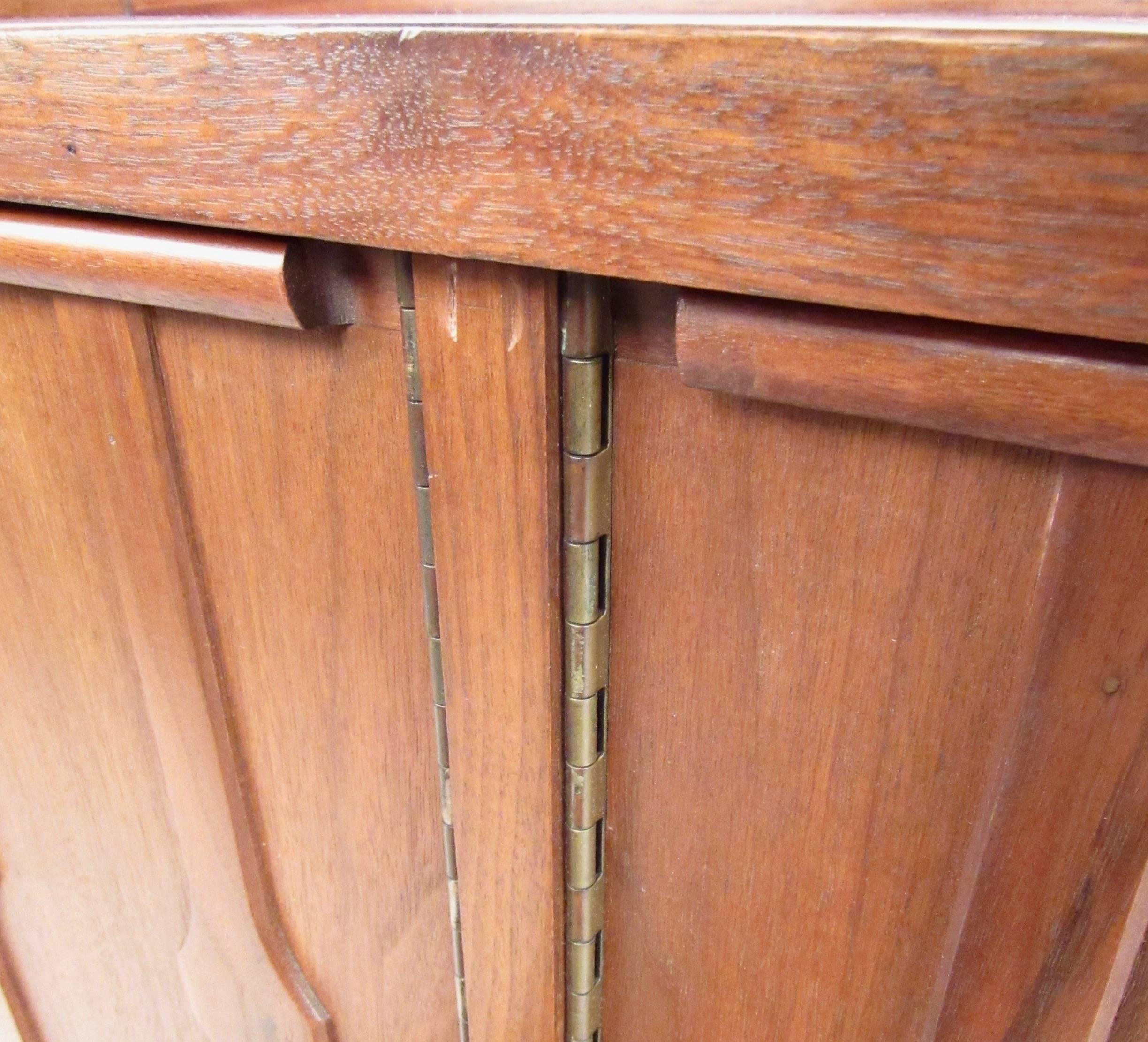 Large Vintage Modern Walnut Sideboard In Good Condition In Brooklyn, NY